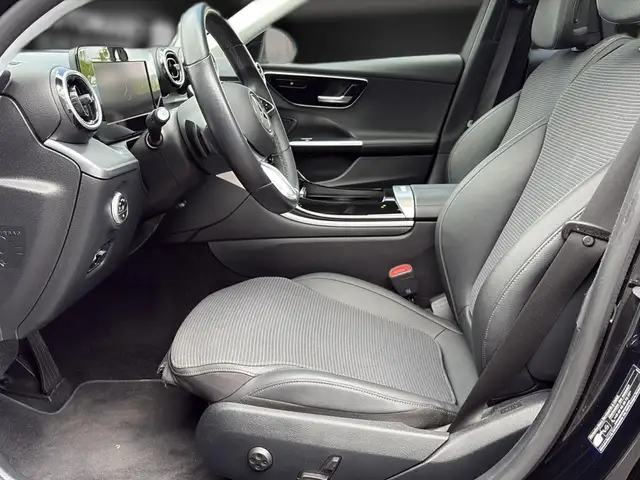 Mercedes-Benz C-Class view 15