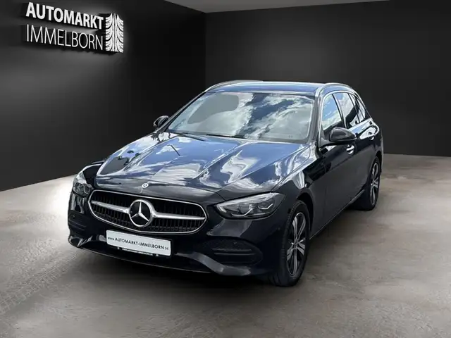 Mercedes-Benz C-Class view 3
