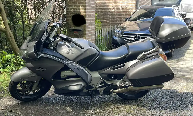 Honda ST 1300 Pan-European - foto 3