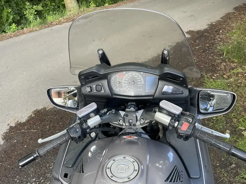 Honda ST 1300 Pan-European - foto 8