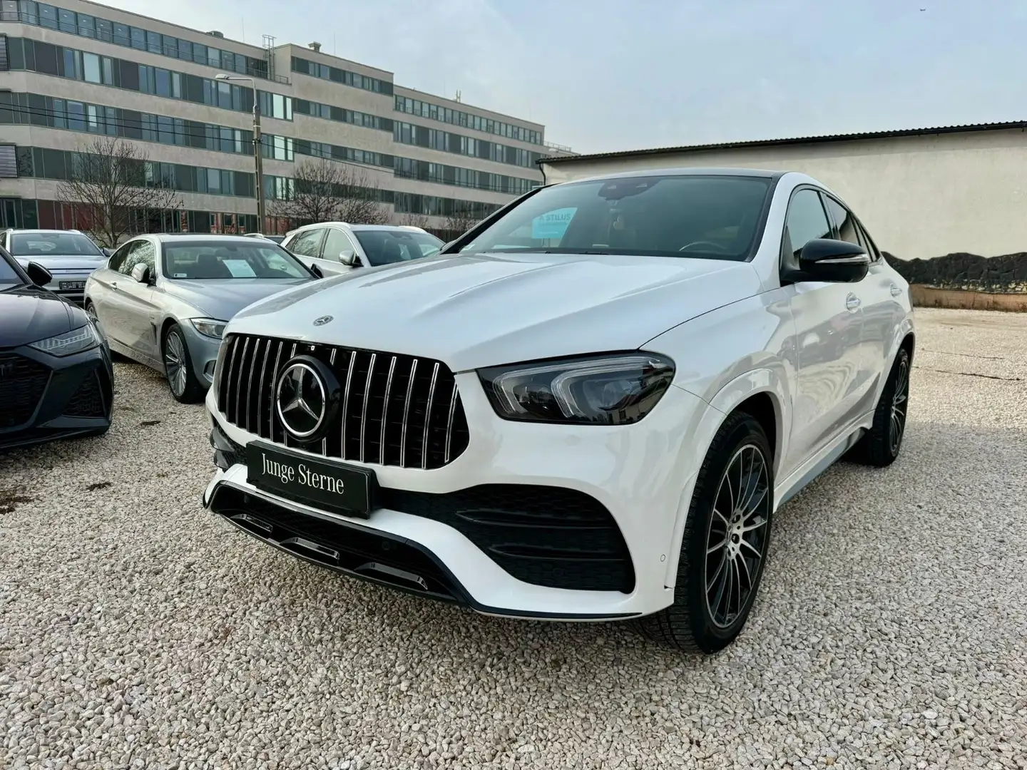 Mercedes-Benz GLE 400 d 4Matic  AMG CoupeBurmester 360° HUD AHK Weiß - 2