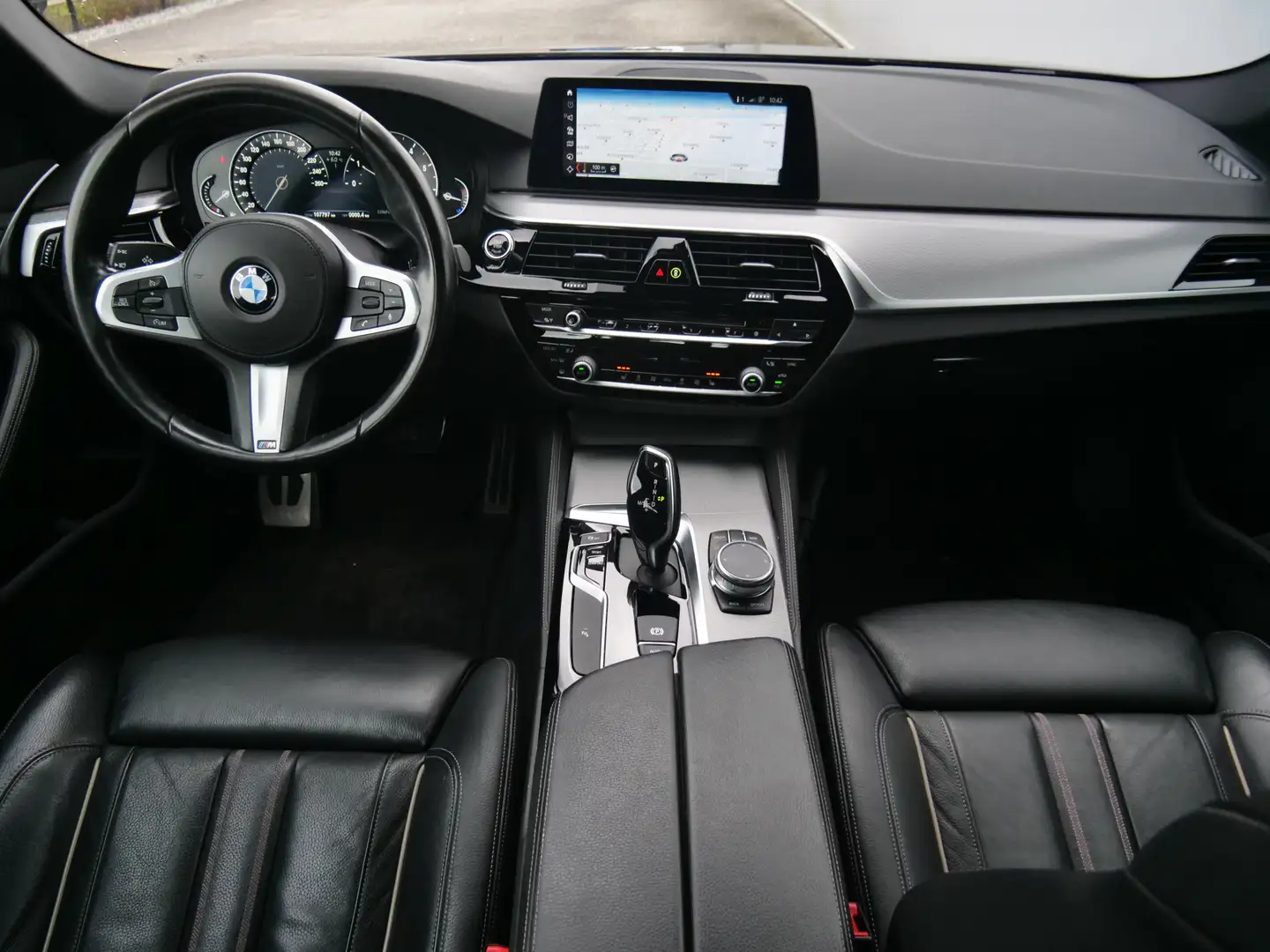 BMW 520 5-serie 520i 184pk High Executive Automaat M-Pakke Blauw - 2
