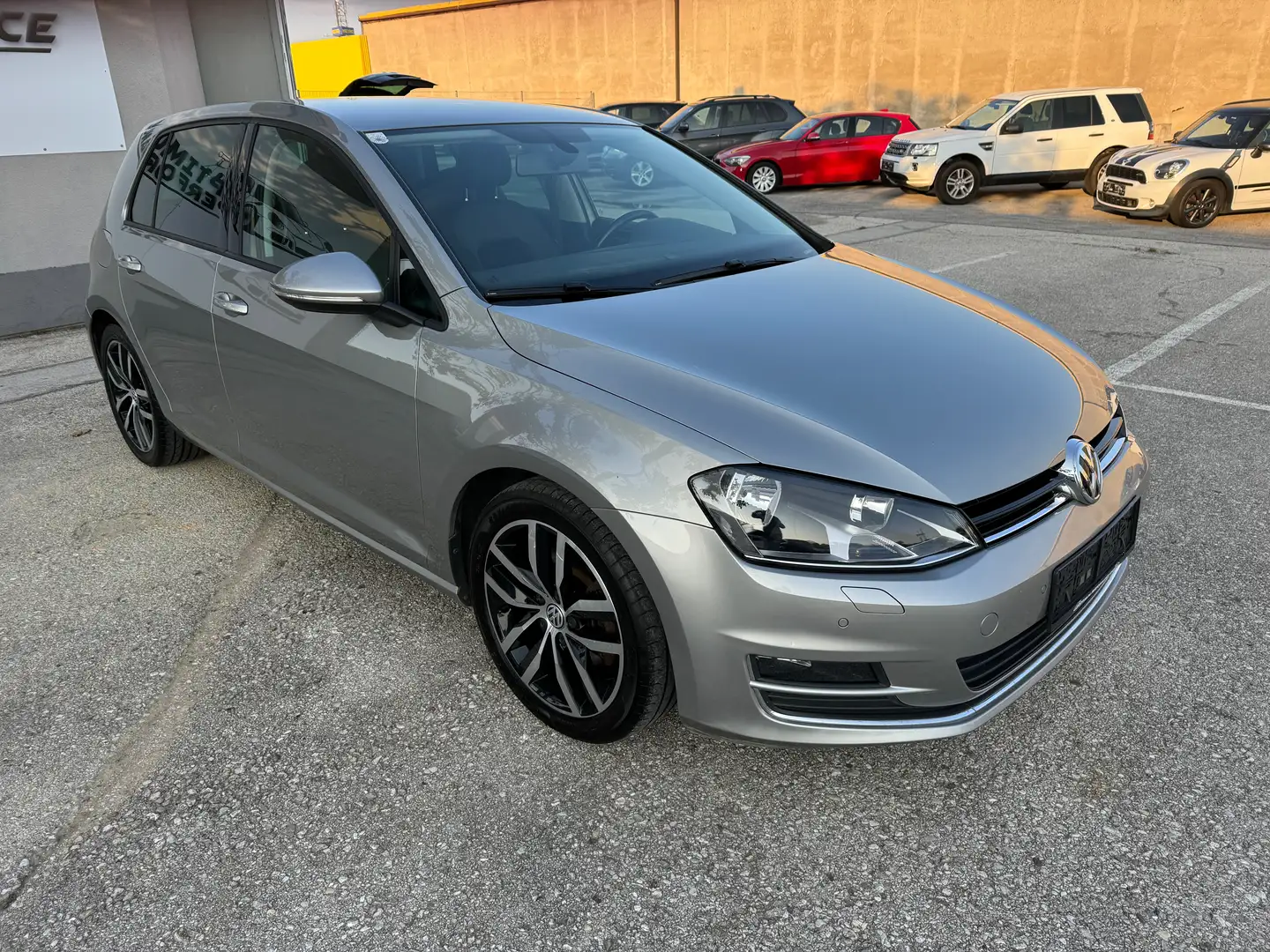 Volkswagen Golf Highlan  BlueMotion 1.6 TDI Grau - 2