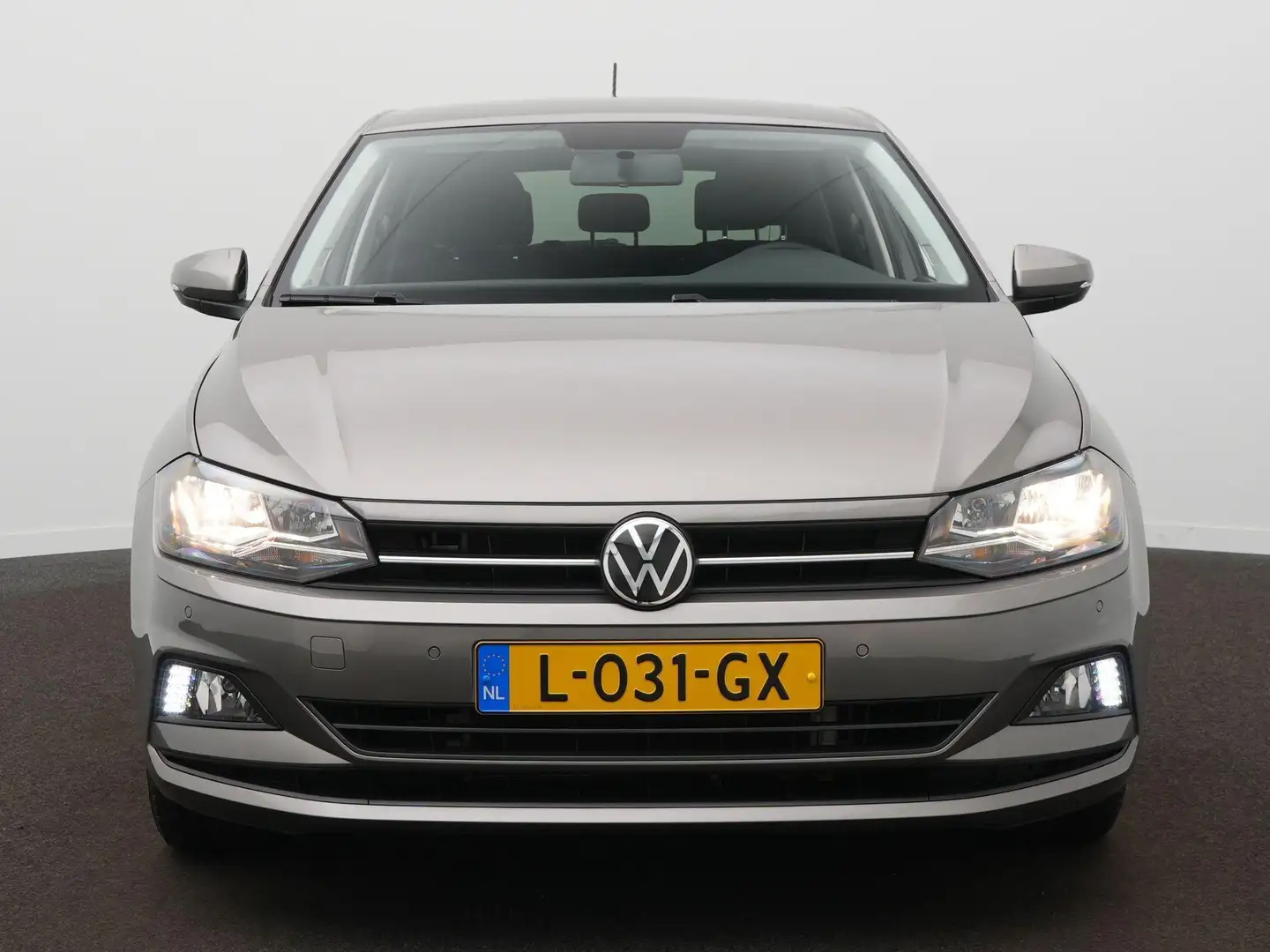 Volkswagen Polo 1.0 TSI Comfortline Airco / Navigatie / Cruise Grijs - 2