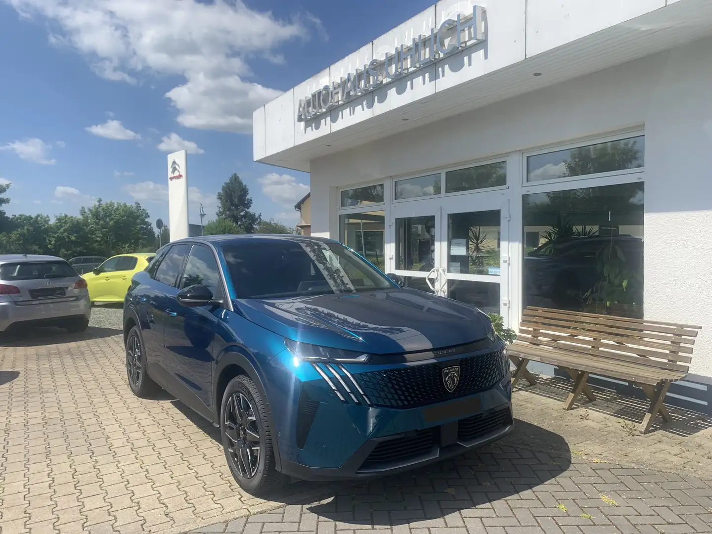 Peugeot 3008 Hybrid 145 Allure Blau - 2