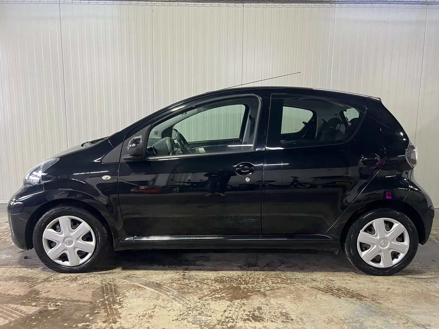 Toyota Aygo 1.0-12V Comfort Zeer netjes Zwart - 2