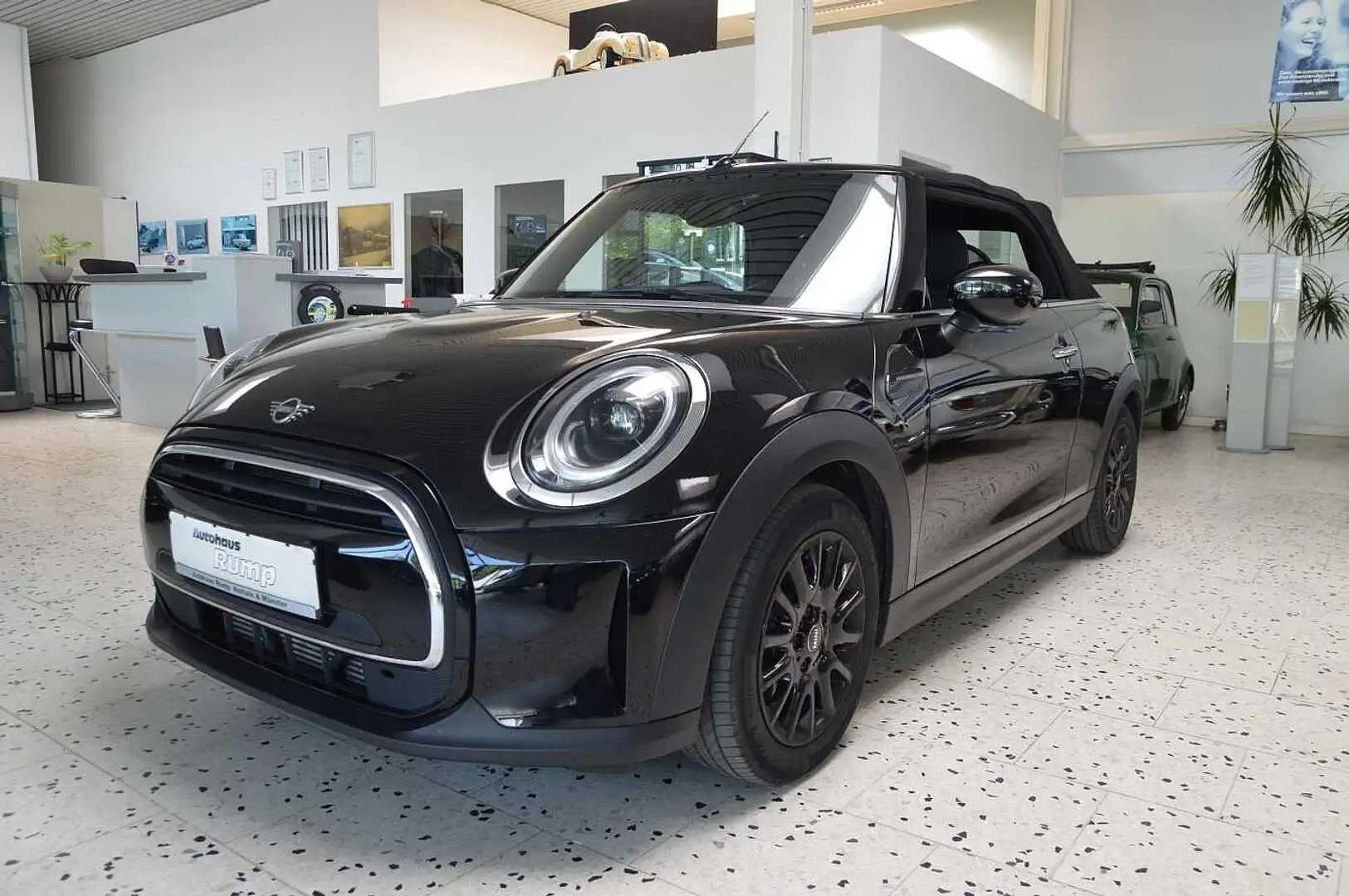 MINI CABRIO Mini One Чёрный - 1