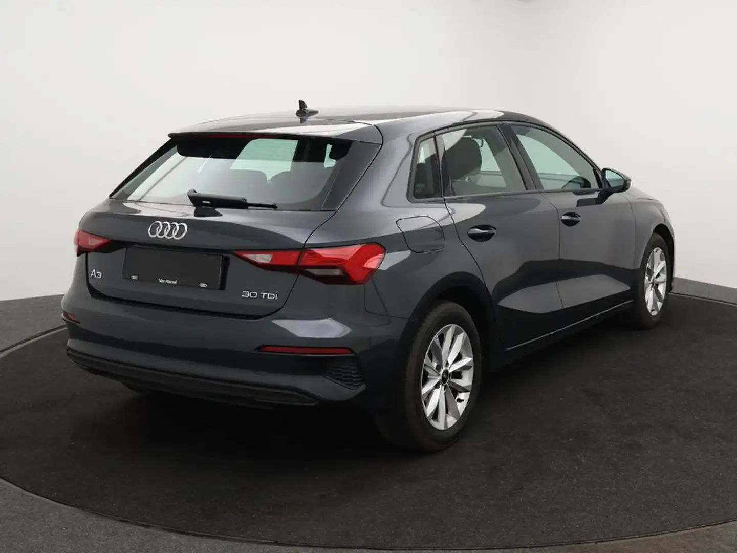 Audi A3 Sportback Audi A3 Sportback  30TDI 116PK *NAVI*CRU Gris - 2