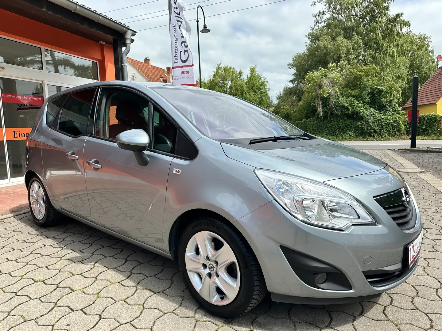 Opel Meriva Design Edition * Aus 1.Hand * AHK * Klima * Grau - 1