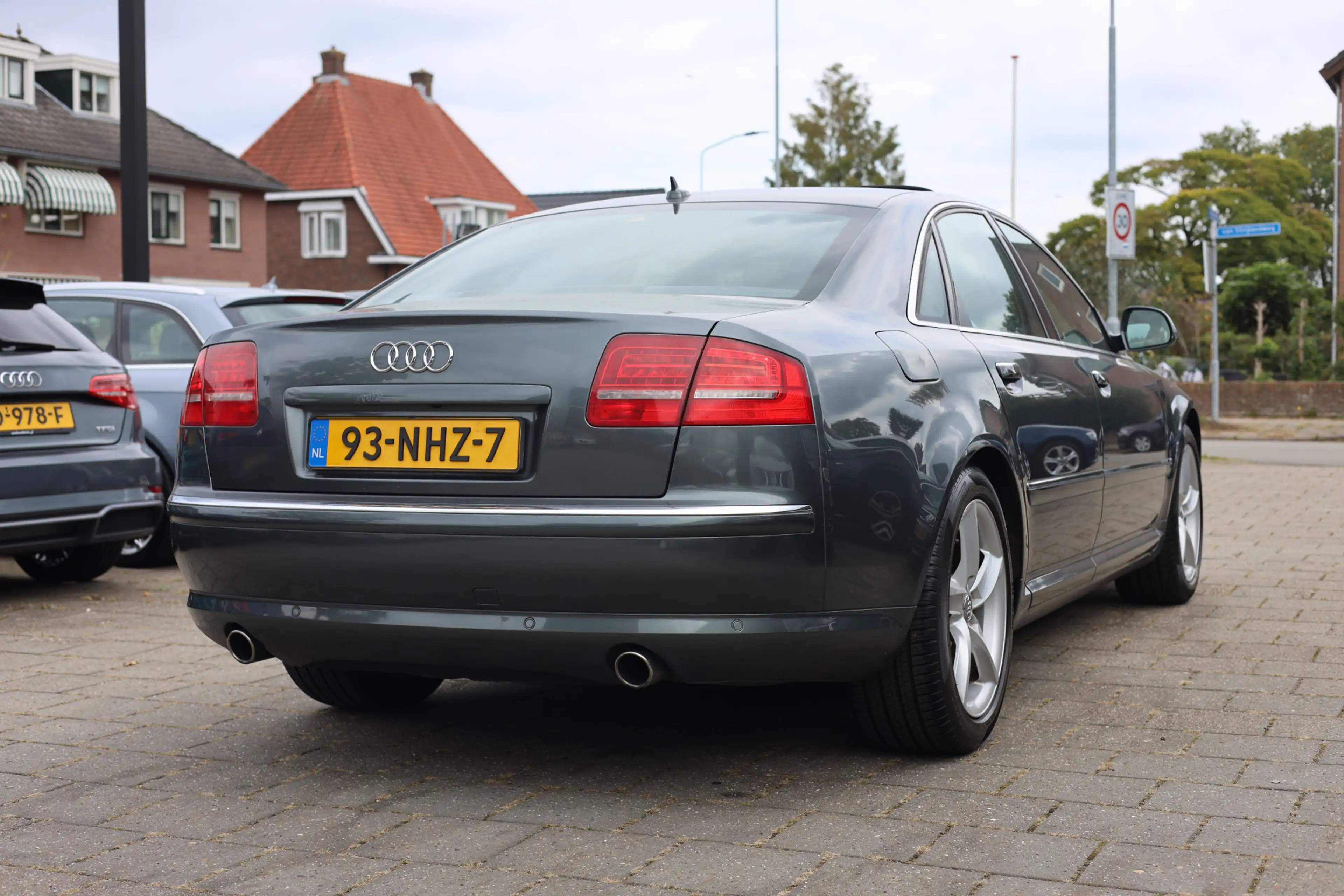 Audi A8 2.8 FSIe I LEDER I ACC I NAVI I 19 INCH — photo 2