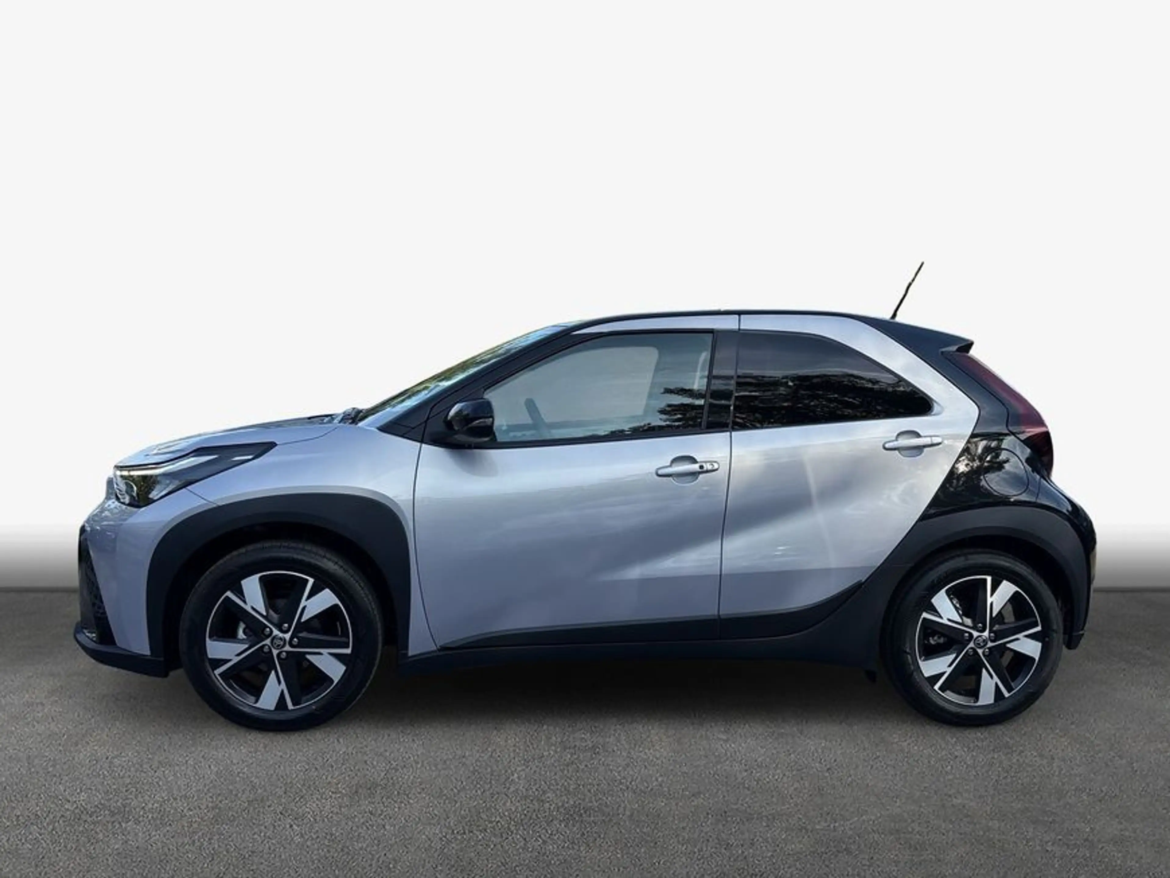 Toyota Aygo X X 1,5 Hybrid Teamplayer 68 kW, 5-türig + Tech — photo 4