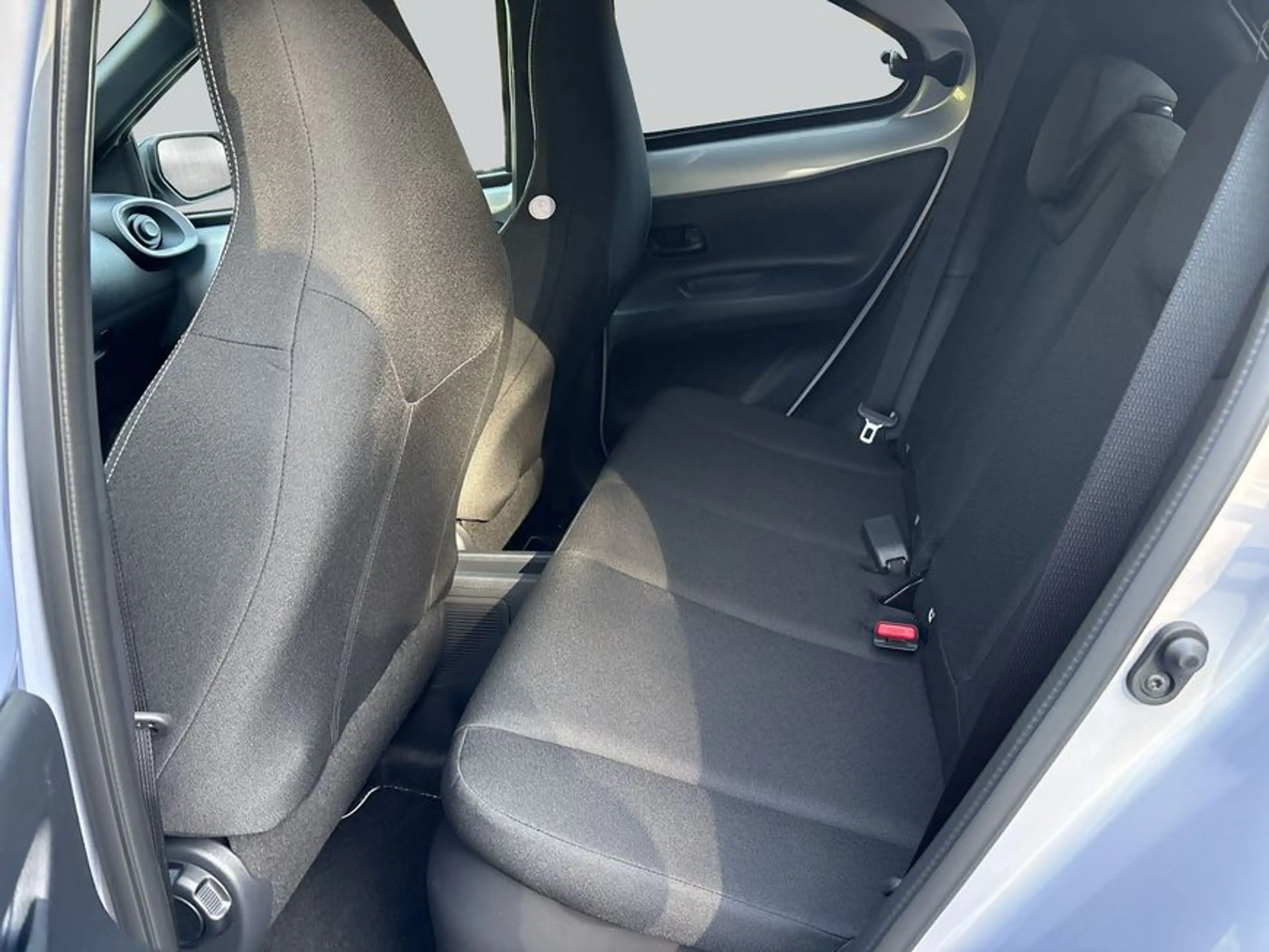 Toyota Aygo X X 1,5 Hybrid Teamplayer 68 kW, 5-türig + Tech — photo 11