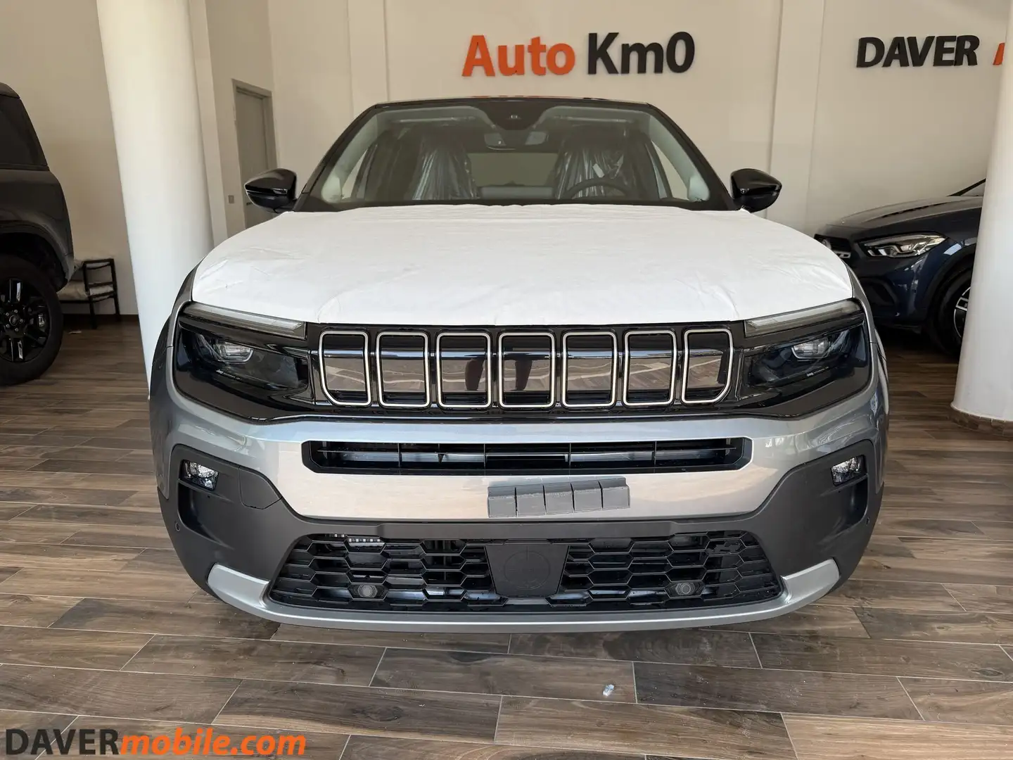 Jeep Avenger 1.2 Turbo MHEV Summit Rosso - 2