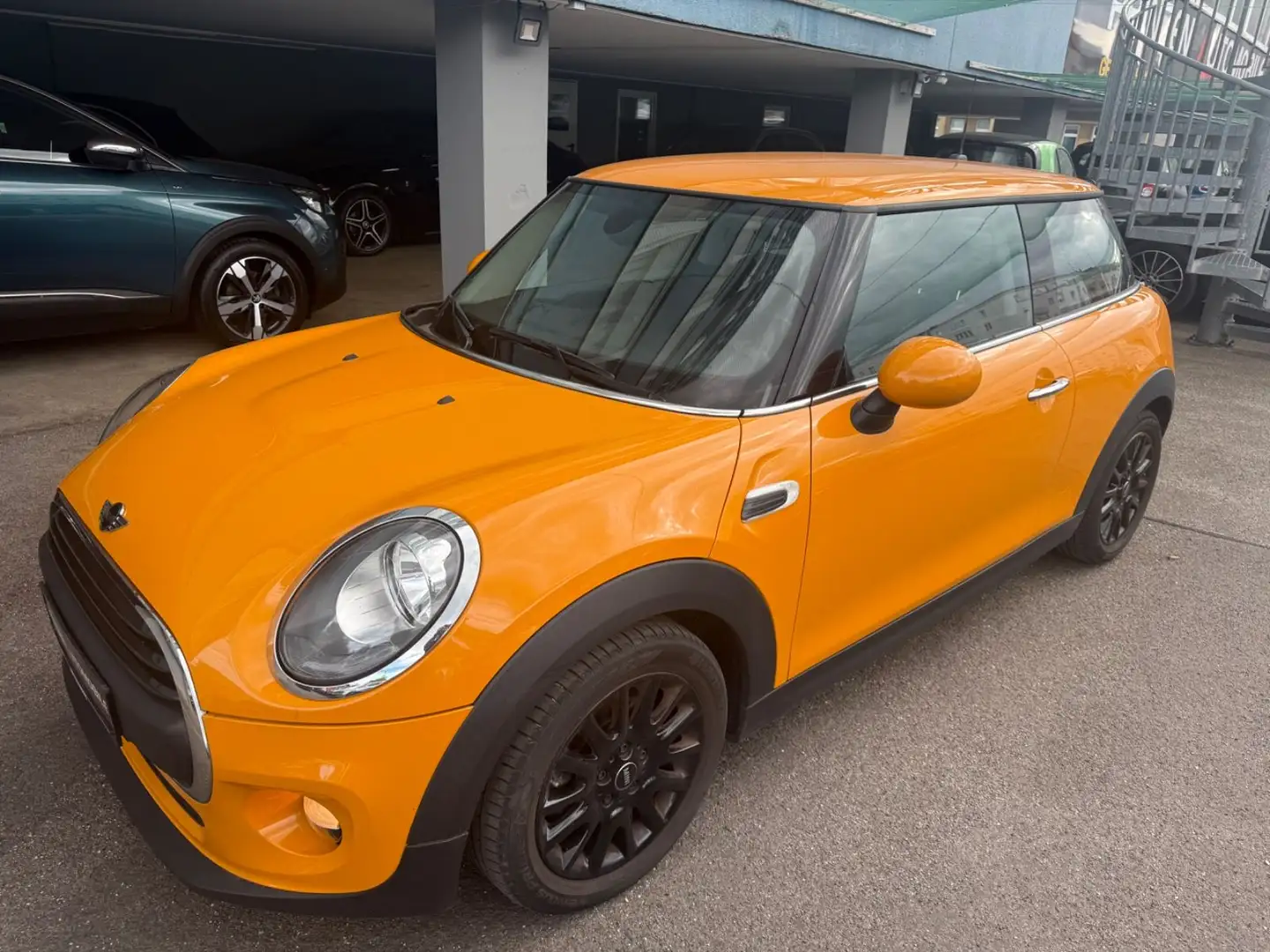 MINI One 1,2 PEPPER* KLIMA*PDC*SITZHZG*1.HAND* Orange - 1