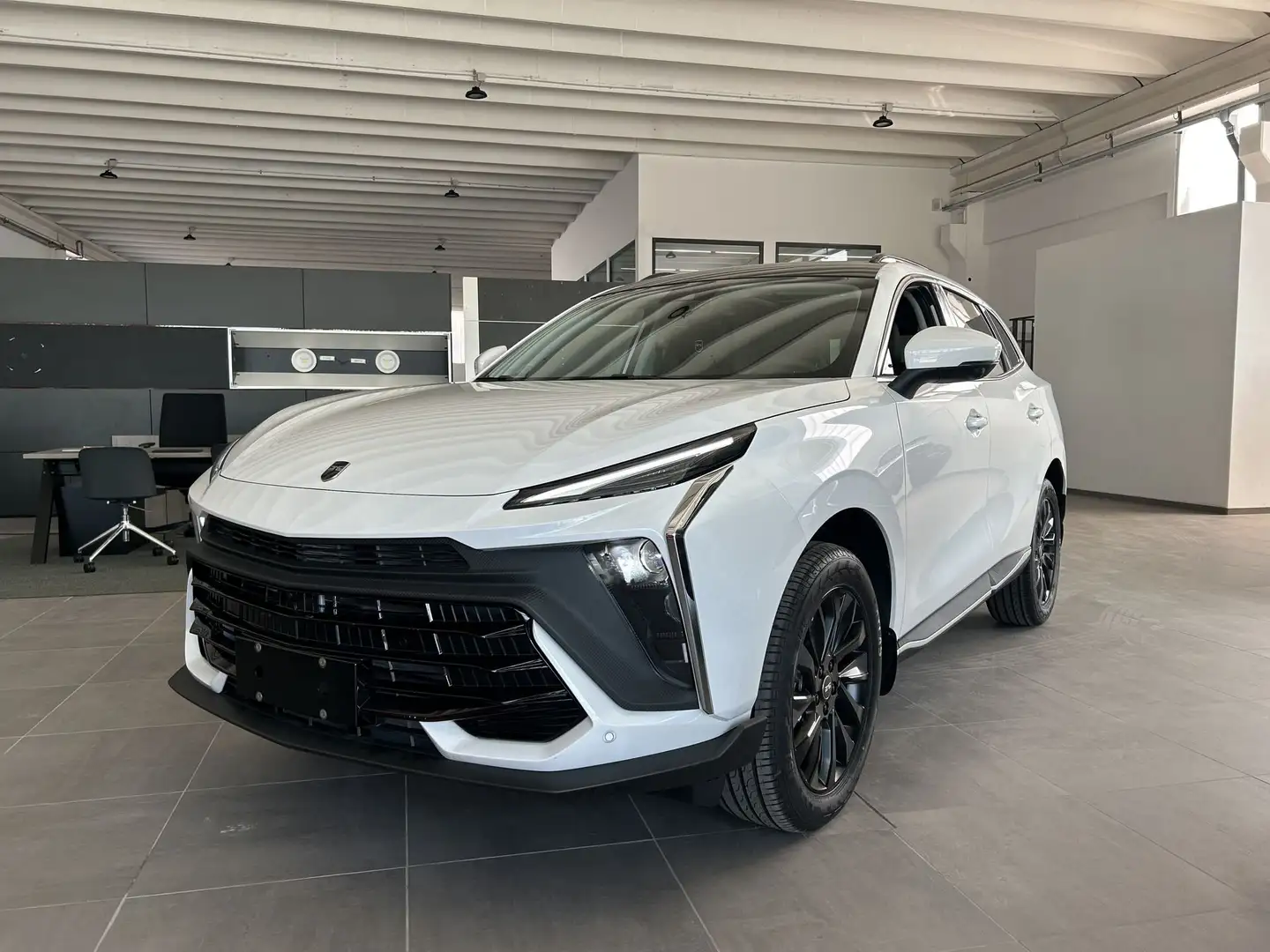 Cirelli Cirelli 5 1.5 turbo Premium Schwarz - 1