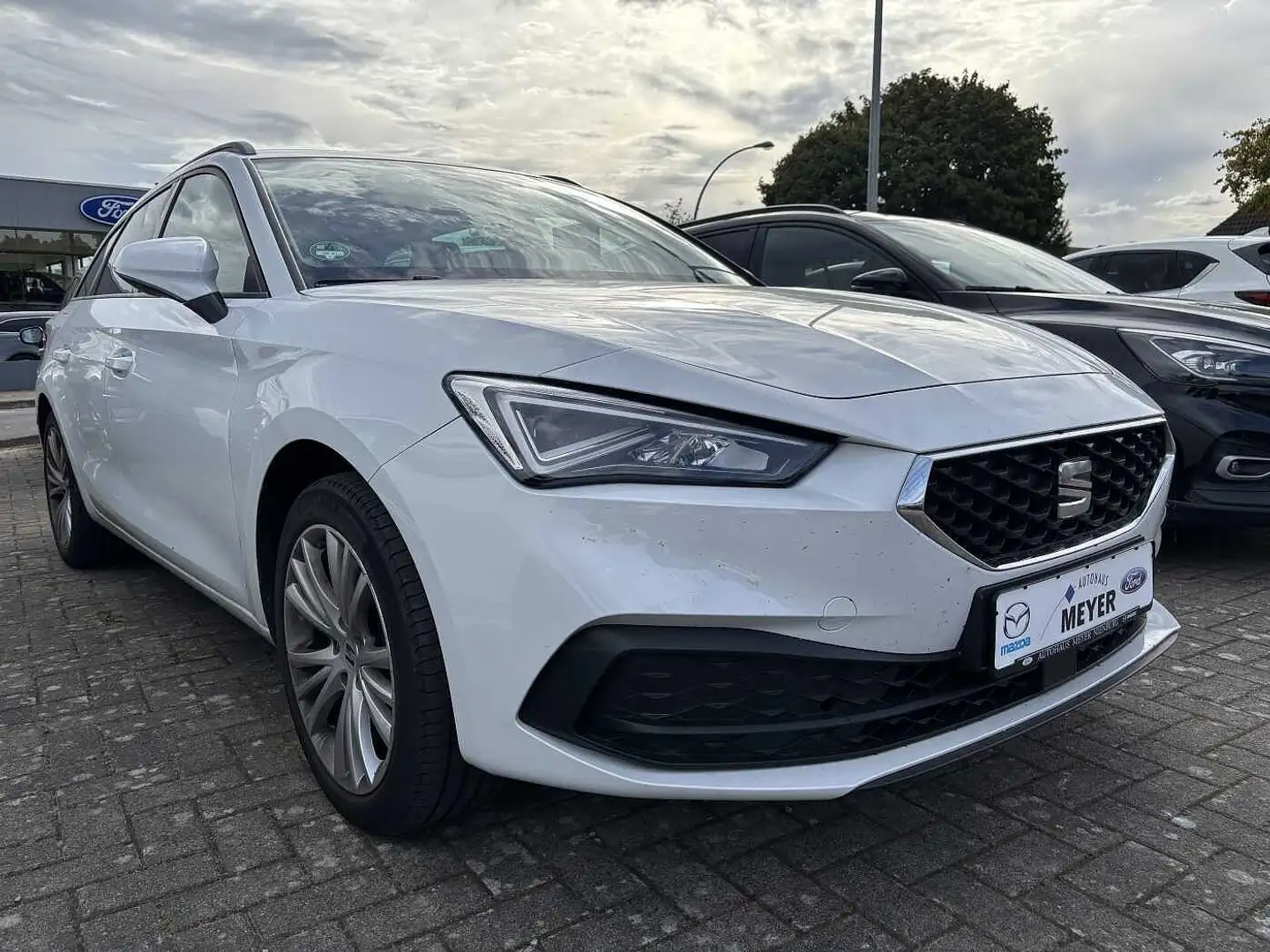 SEAT Leon Sportstourer 1.5 TSI OPF Style Navi/LED Blanc - 1
