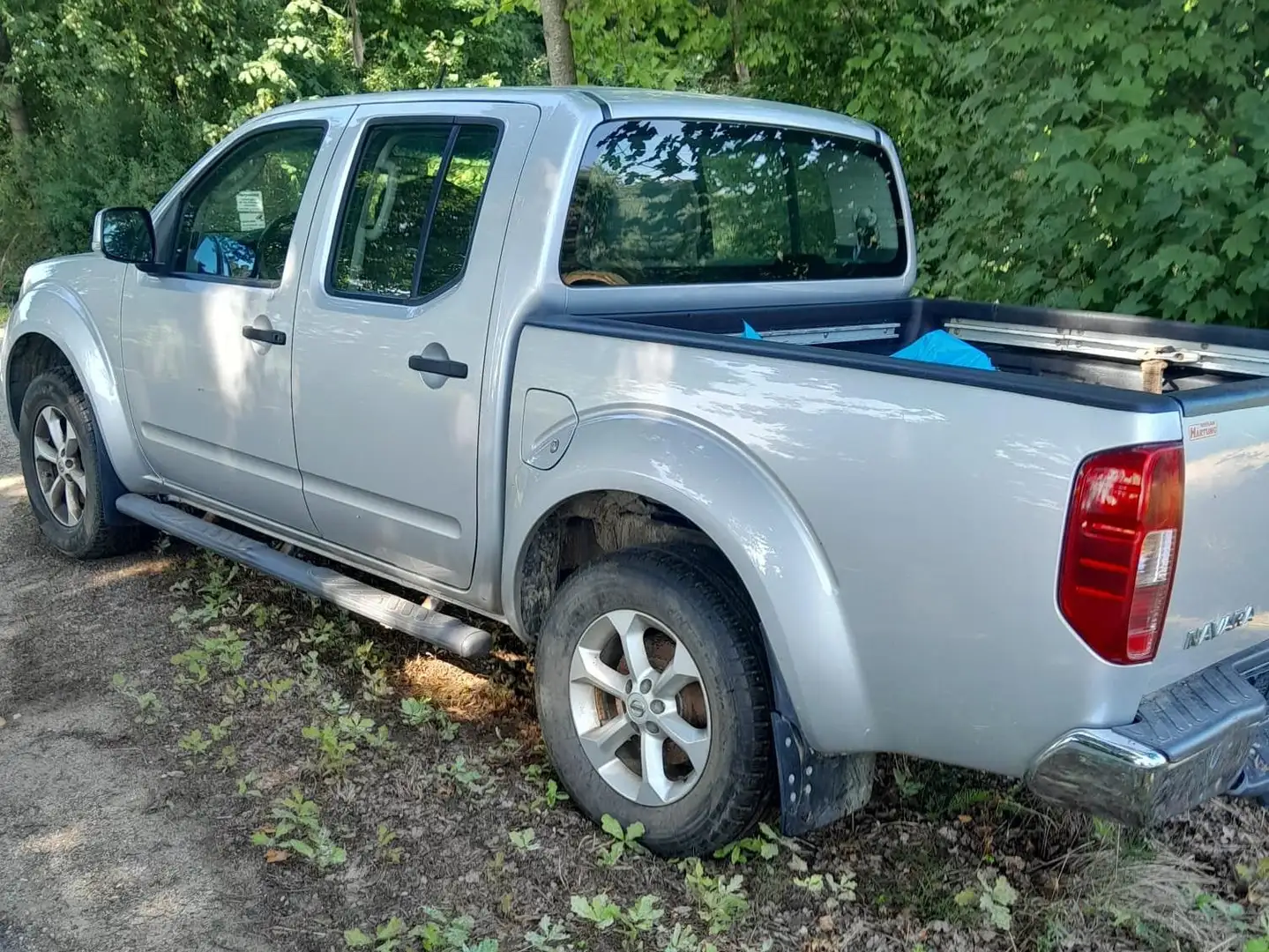 Nissan Navara Navara DPF Autm. LB SE Silber - 1