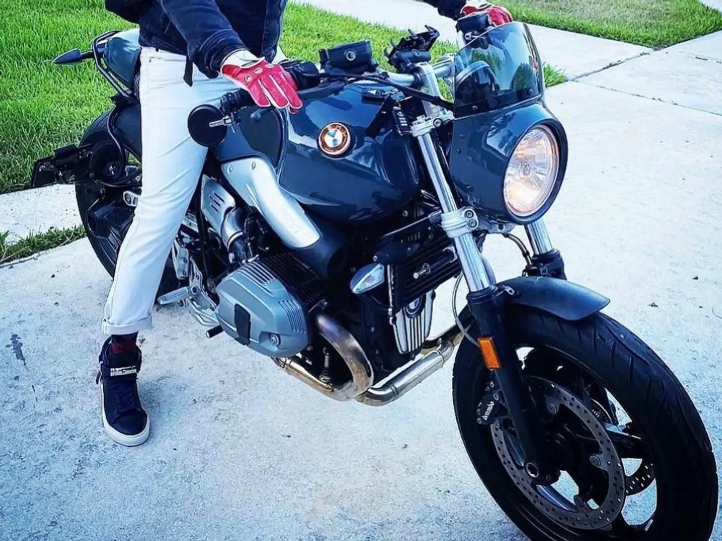 BMW R nineT BMW R Nine T Top Zustand mit Extras(Garage+TUV 27) Szary - 2