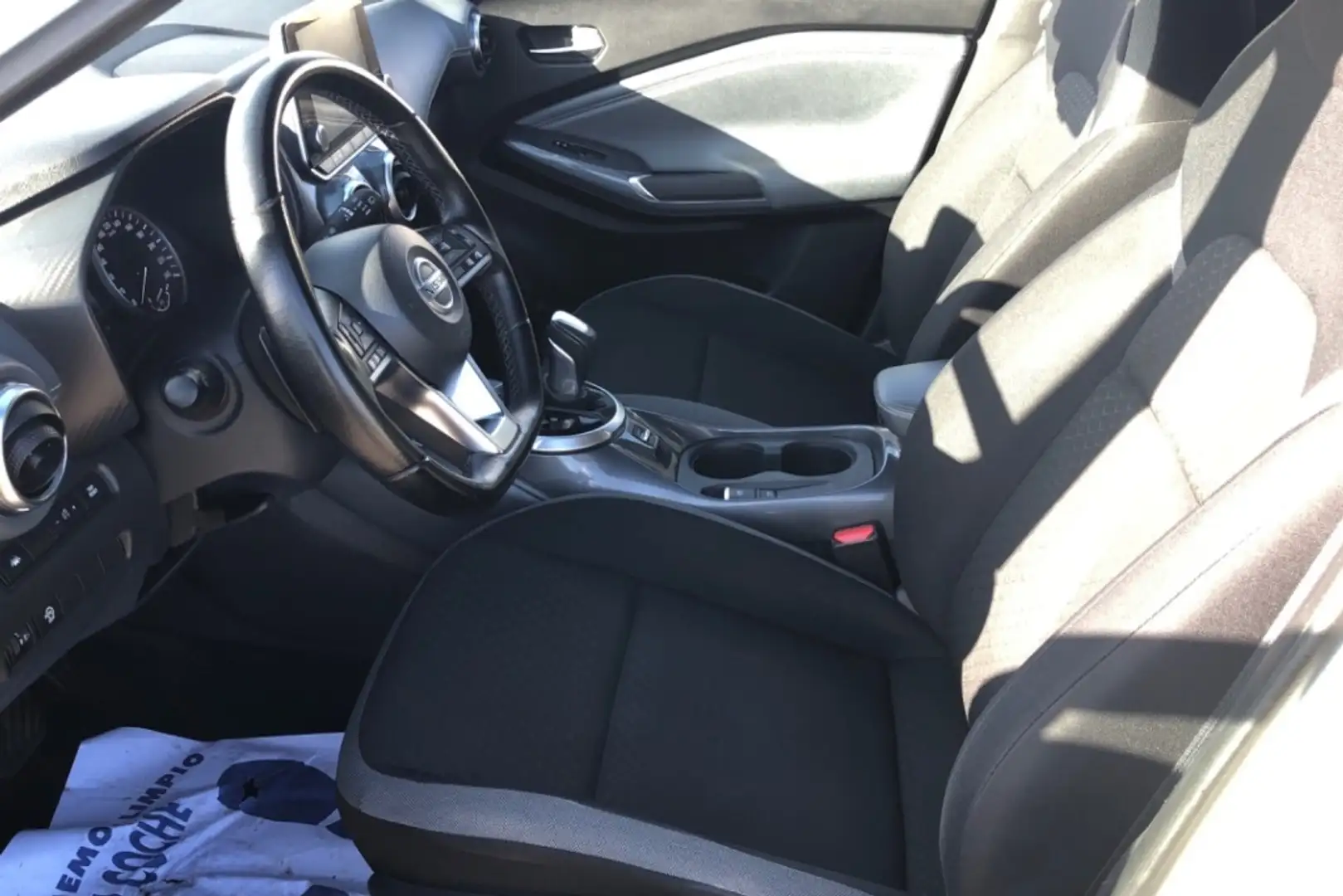 Nissan Juke 1.0 DIG-T N-Design Chic 4x2 114 - 2