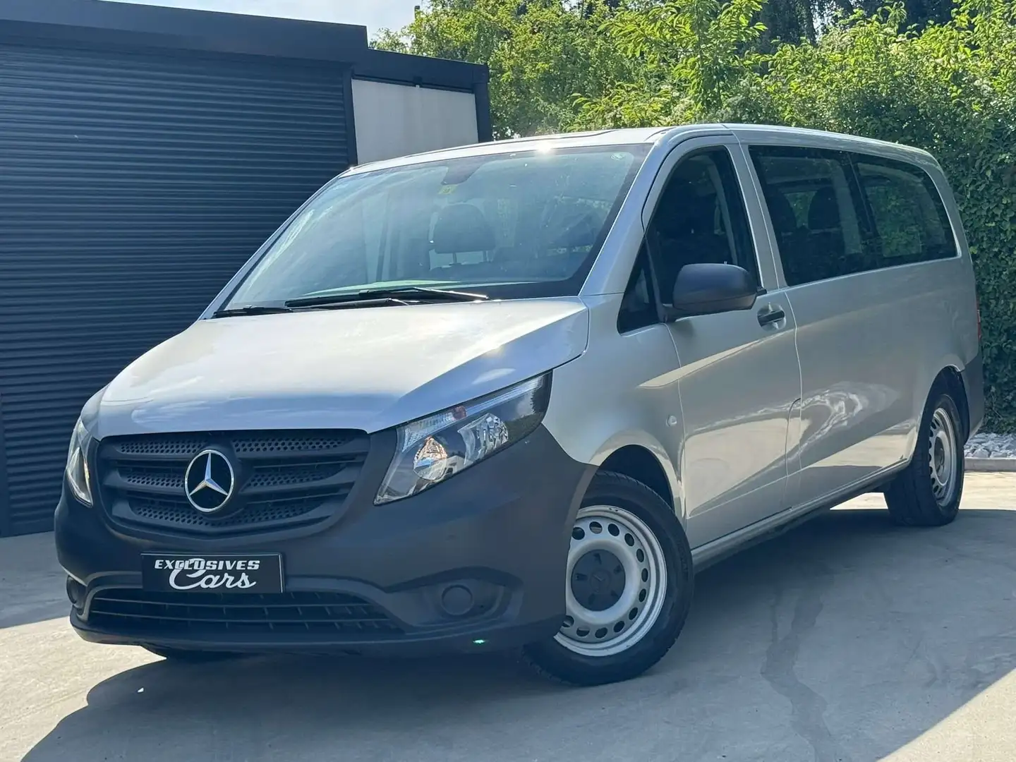Mercedes-Benz Vito TOURER 114 CDI  9 PLACES  LONG CHASSIS Gris - 1