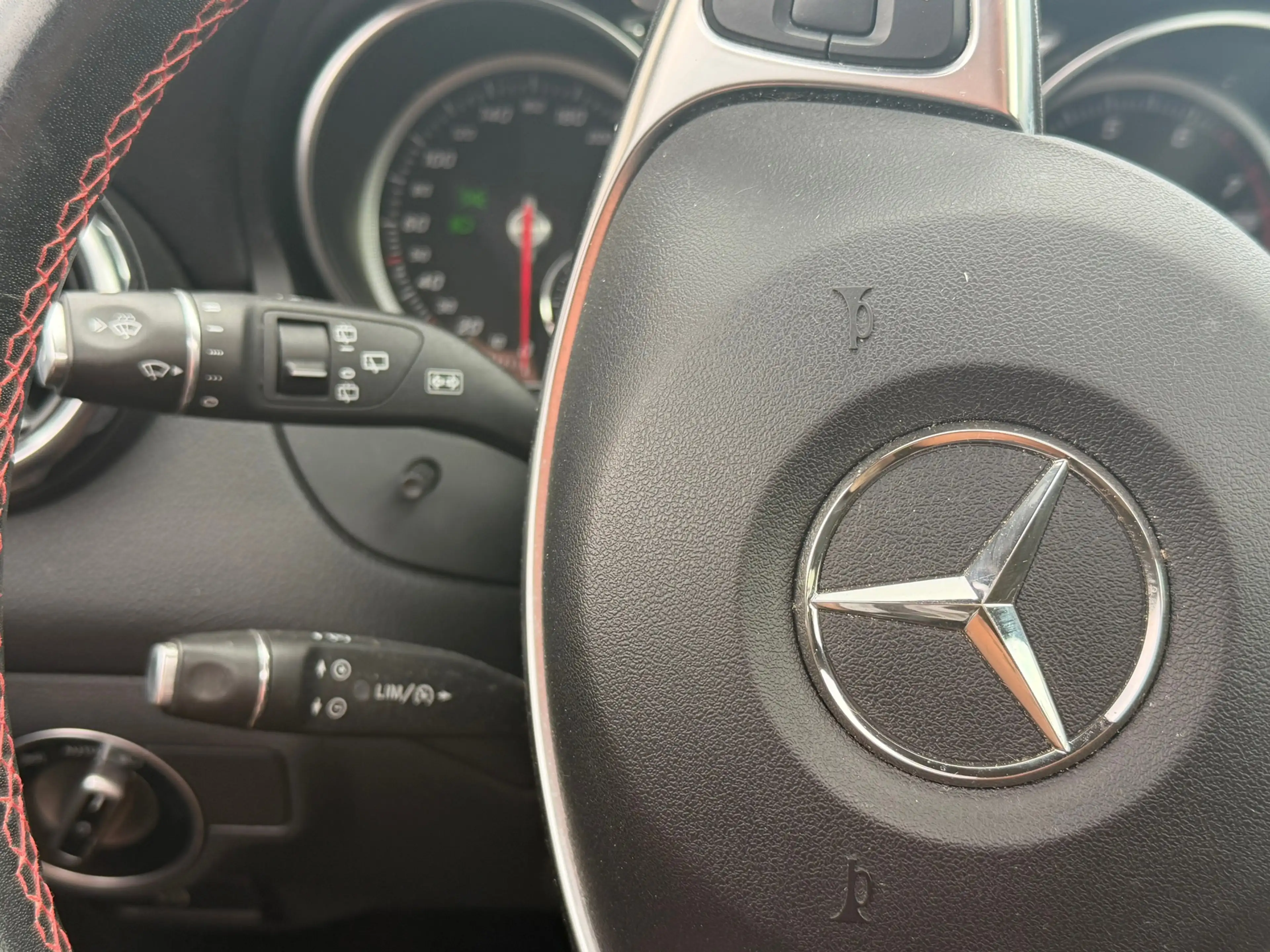 Mercedes-Benz GLA 250 4Matic Premium Plus AMG 211PK! Pano l Sfeerver l C — photo 35
