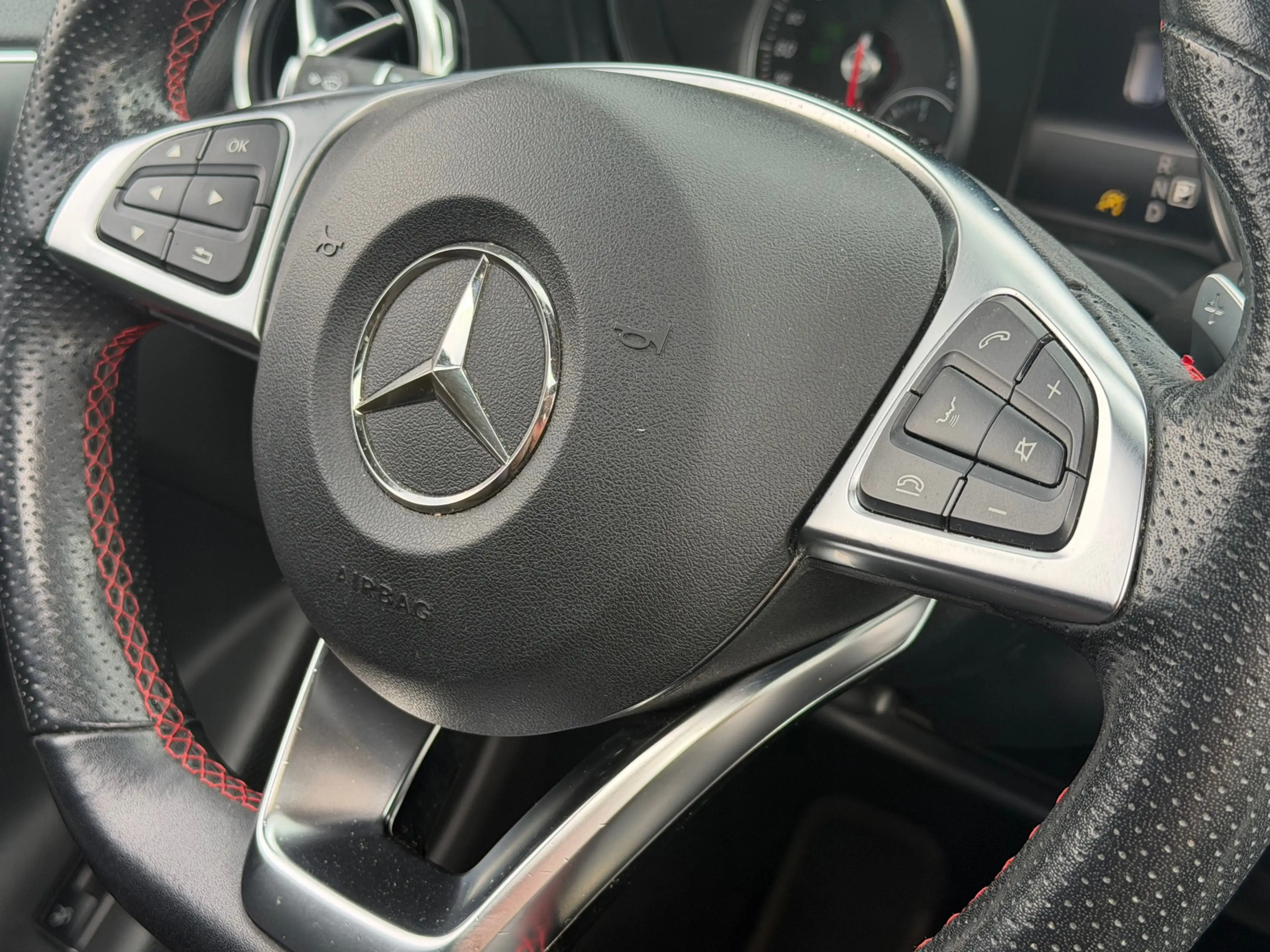 Mercedes-Benz GLA 250 4Matic Premium Plus AMG 211PK! Pano l Sfeerver l C — photo 31