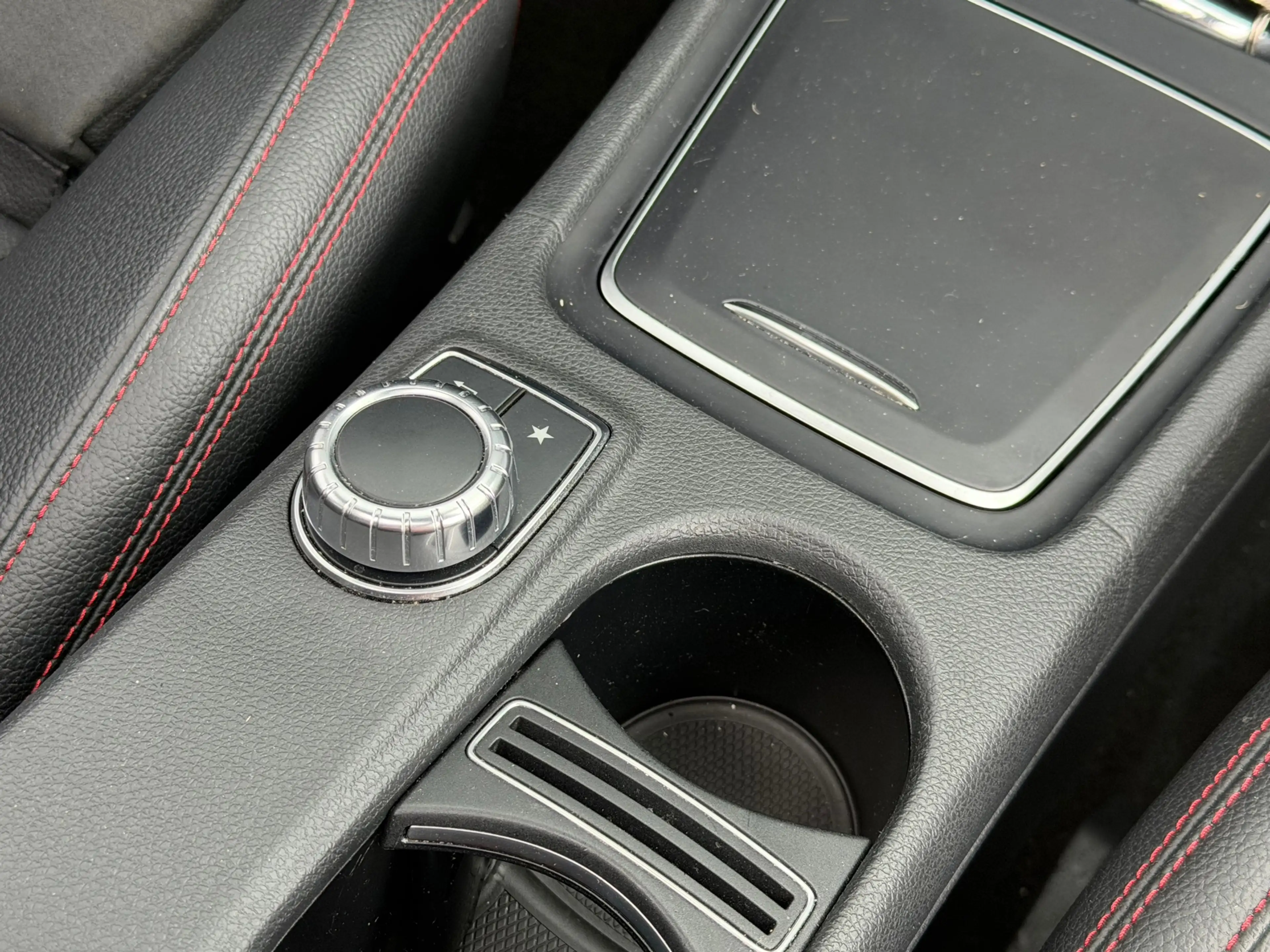 Mercedes-Benz GLA 250 4Matic Premium Plus AMG 211PK! Pano l Sfeerver l C — photo 27