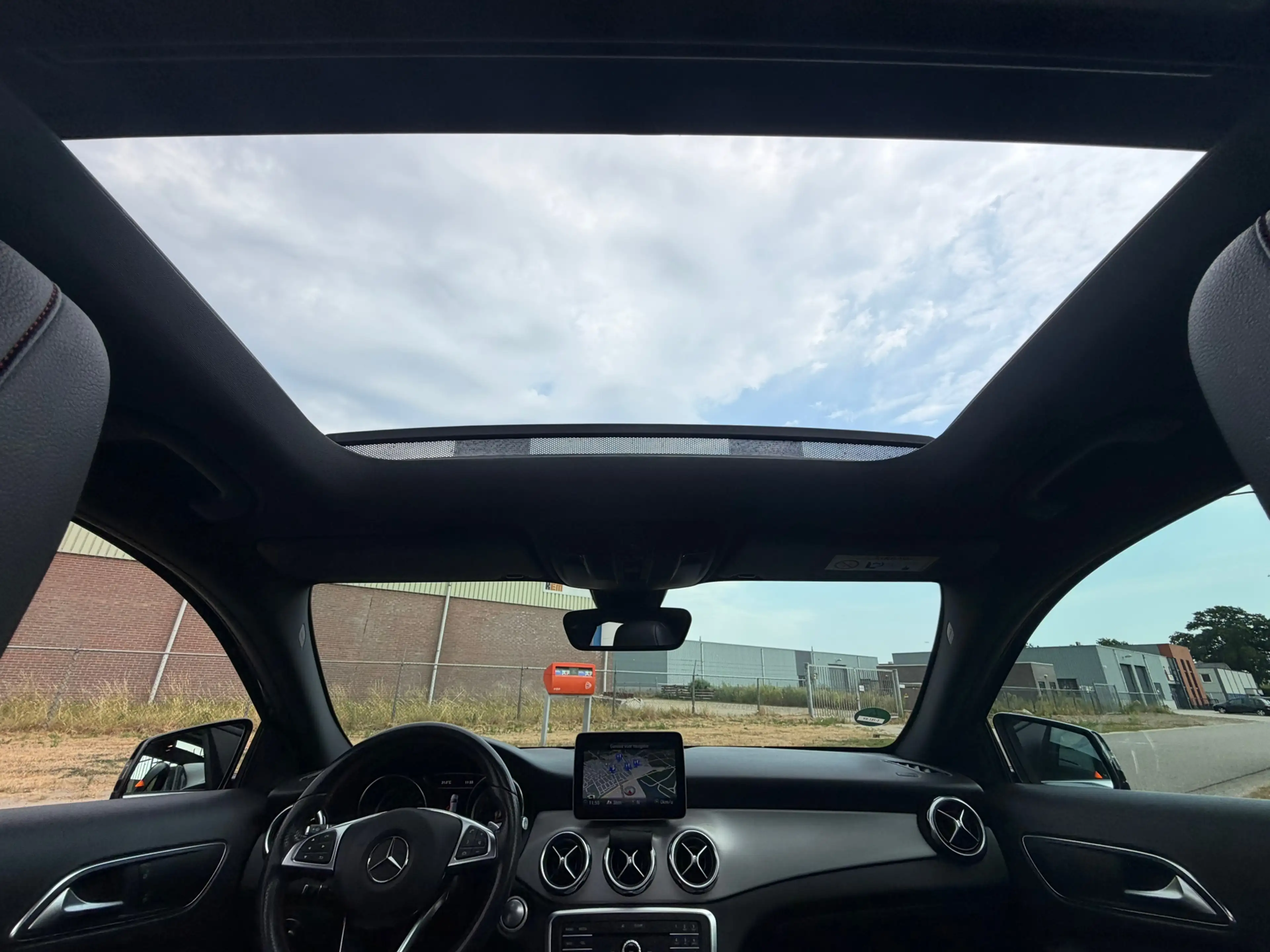 Mercedes-Benz GLA 250 4Matic Premium Plus AMG 211PK! Pano l Sfeerver l C — photo 9