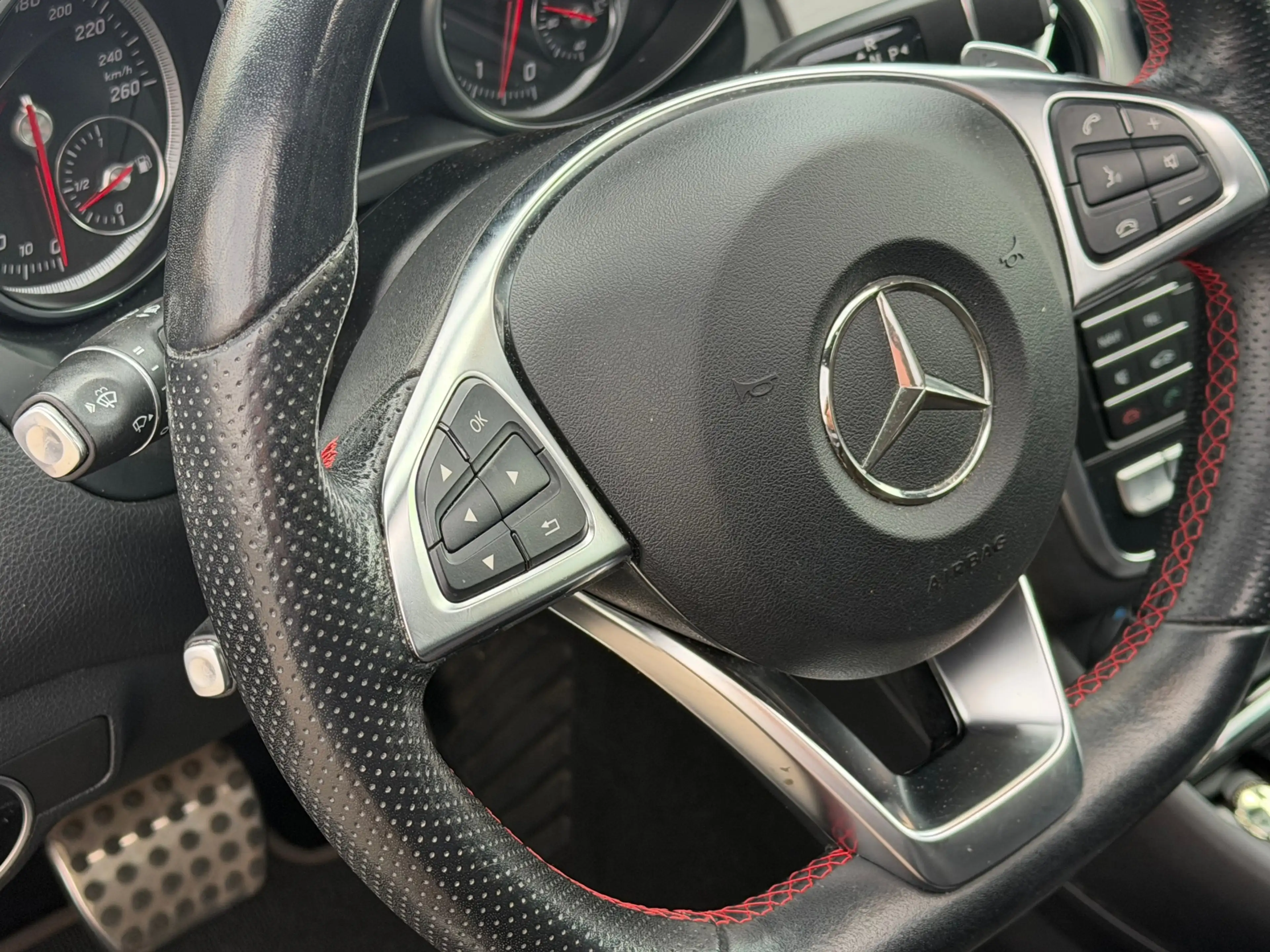 Mercedes-Benz GLA 250 4Matic Premium Plus AMG 211PK! Pano l Sfeerver l C — photo 30