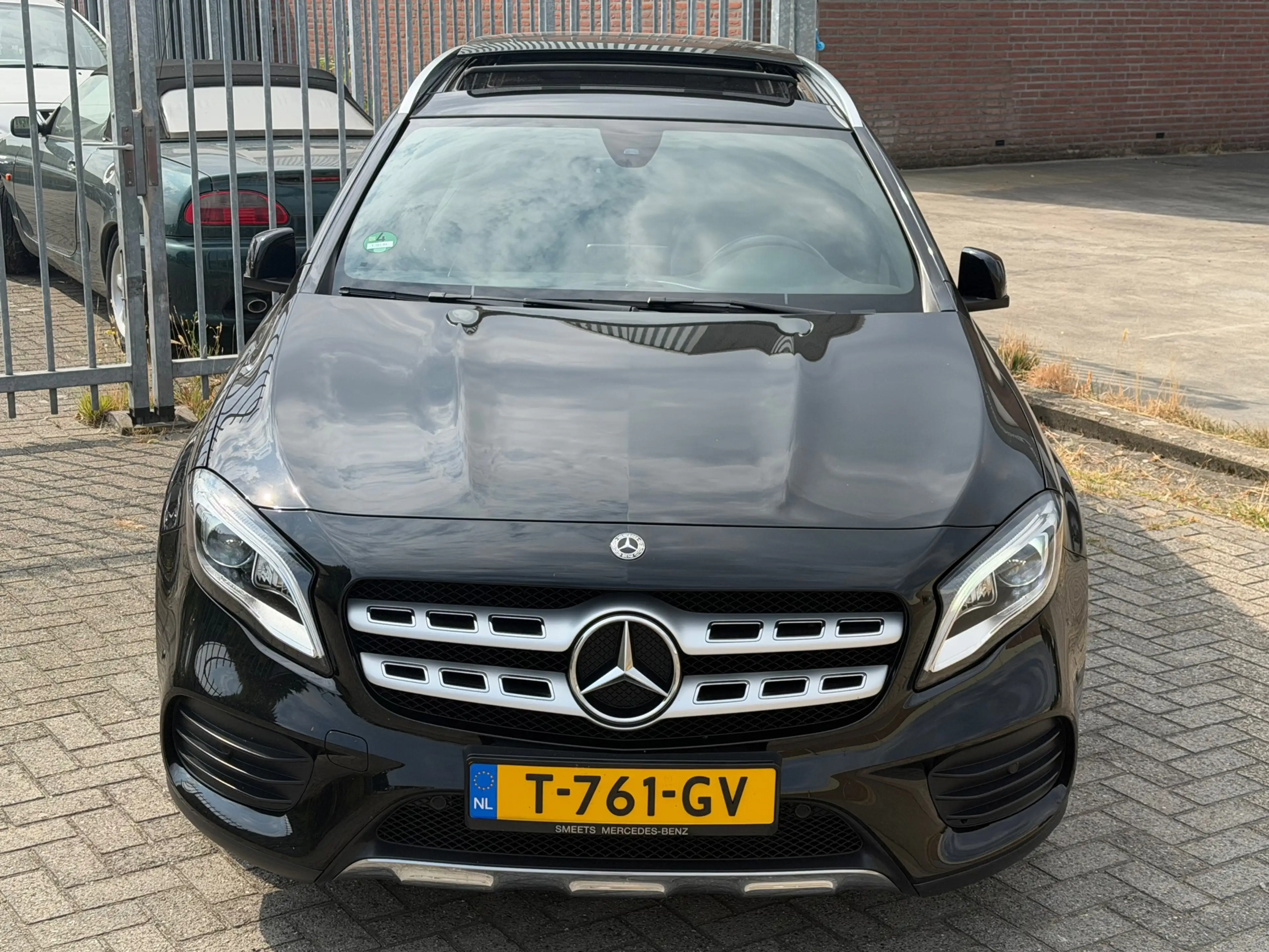 Mercedes-Benz GLA 250 4Matic Premium Plus AMG 211PK! Pano l Sfeerver l C — photo 2