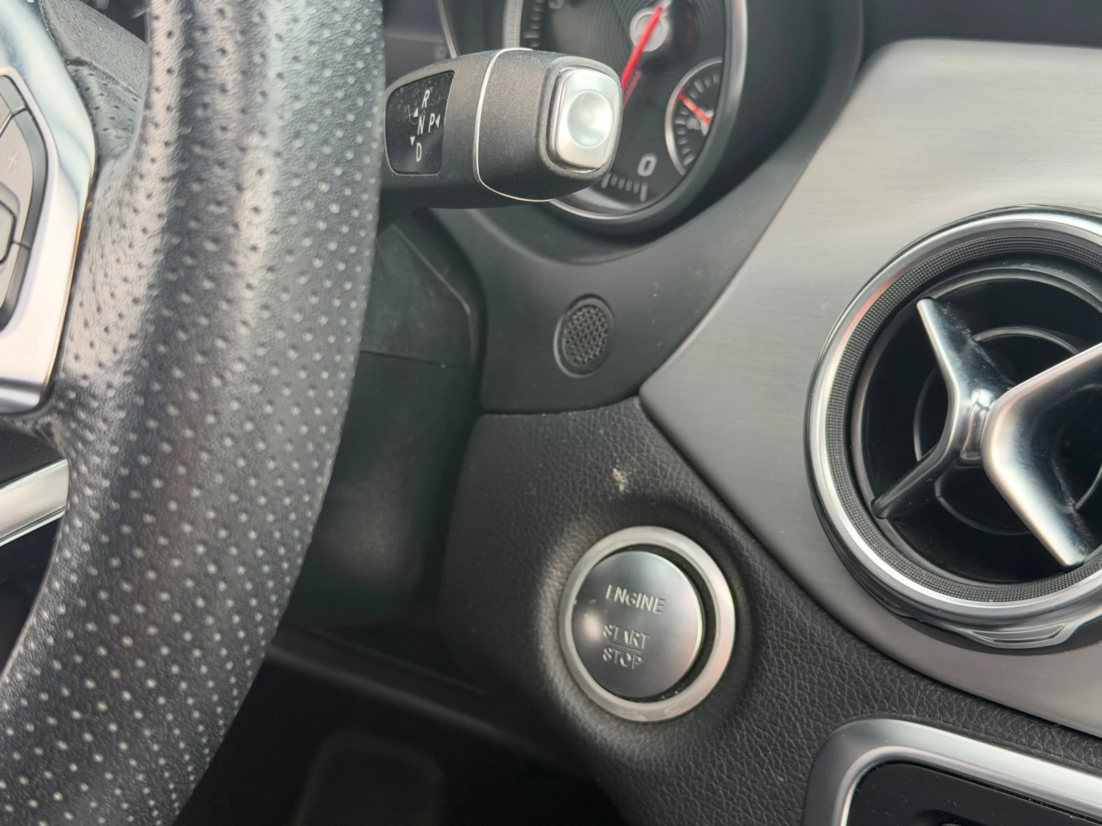 Mercedes-Benz GLA 250 4Matic Premium Plus AMG 211PK! Pano l Sfeerver l C — photo 28