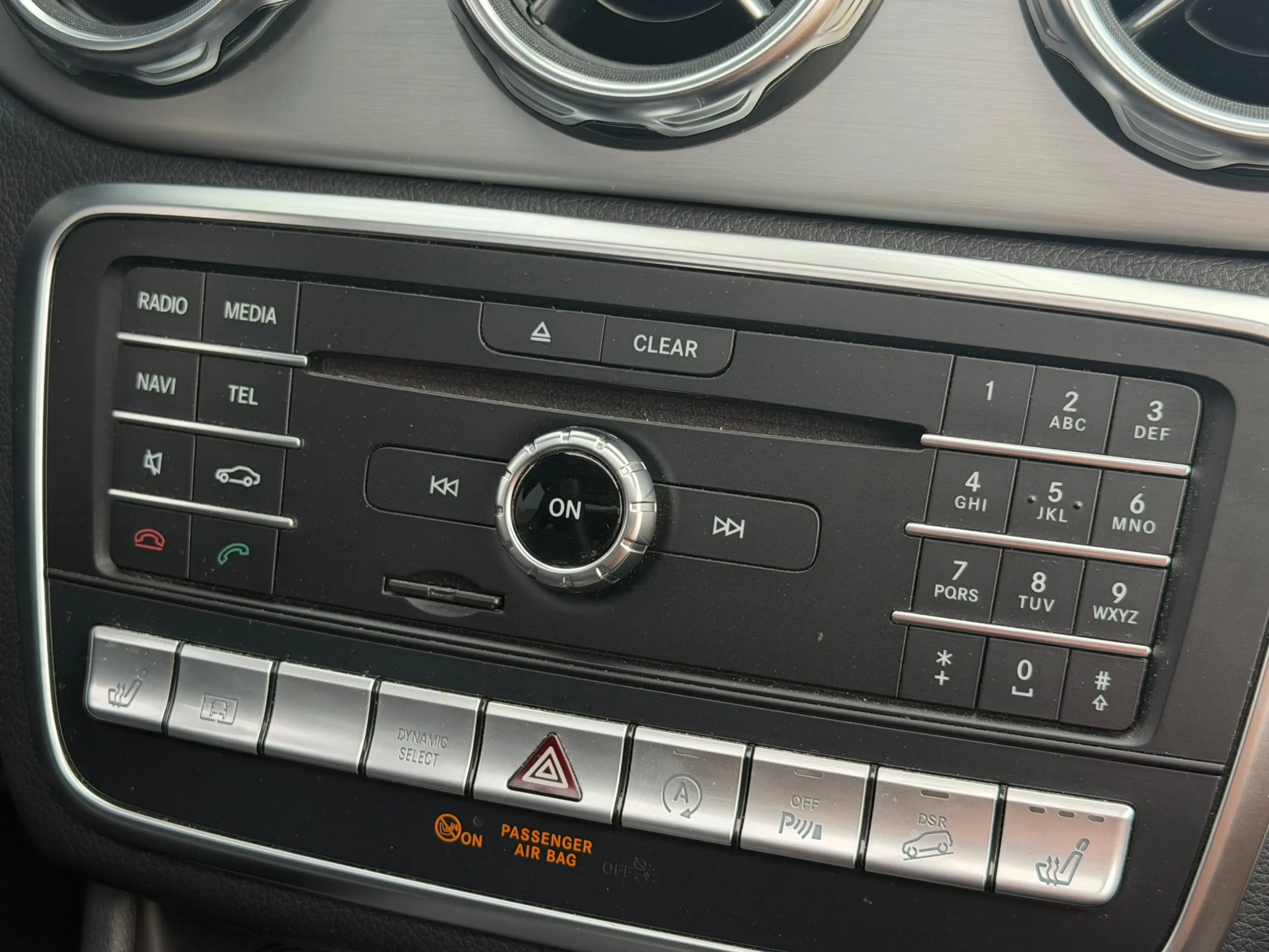 Mercedes-Benz GLA 250 4Matic Premium Plus AMG 211PK! Pano l Sfeerver l C — photo 25