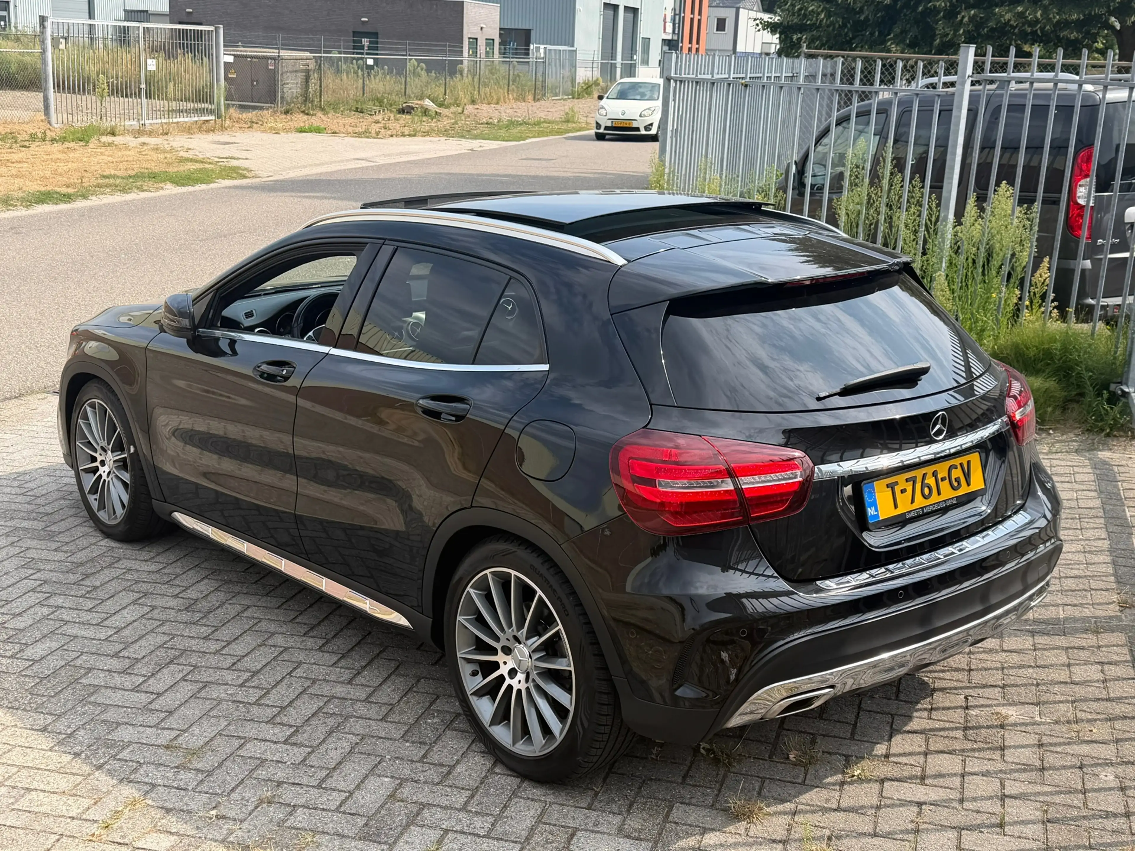 Mercedes-Benz GLA 250 4Matic Premium Plus AMG 211PK! Pano l Sfeerver l C — photo 10
