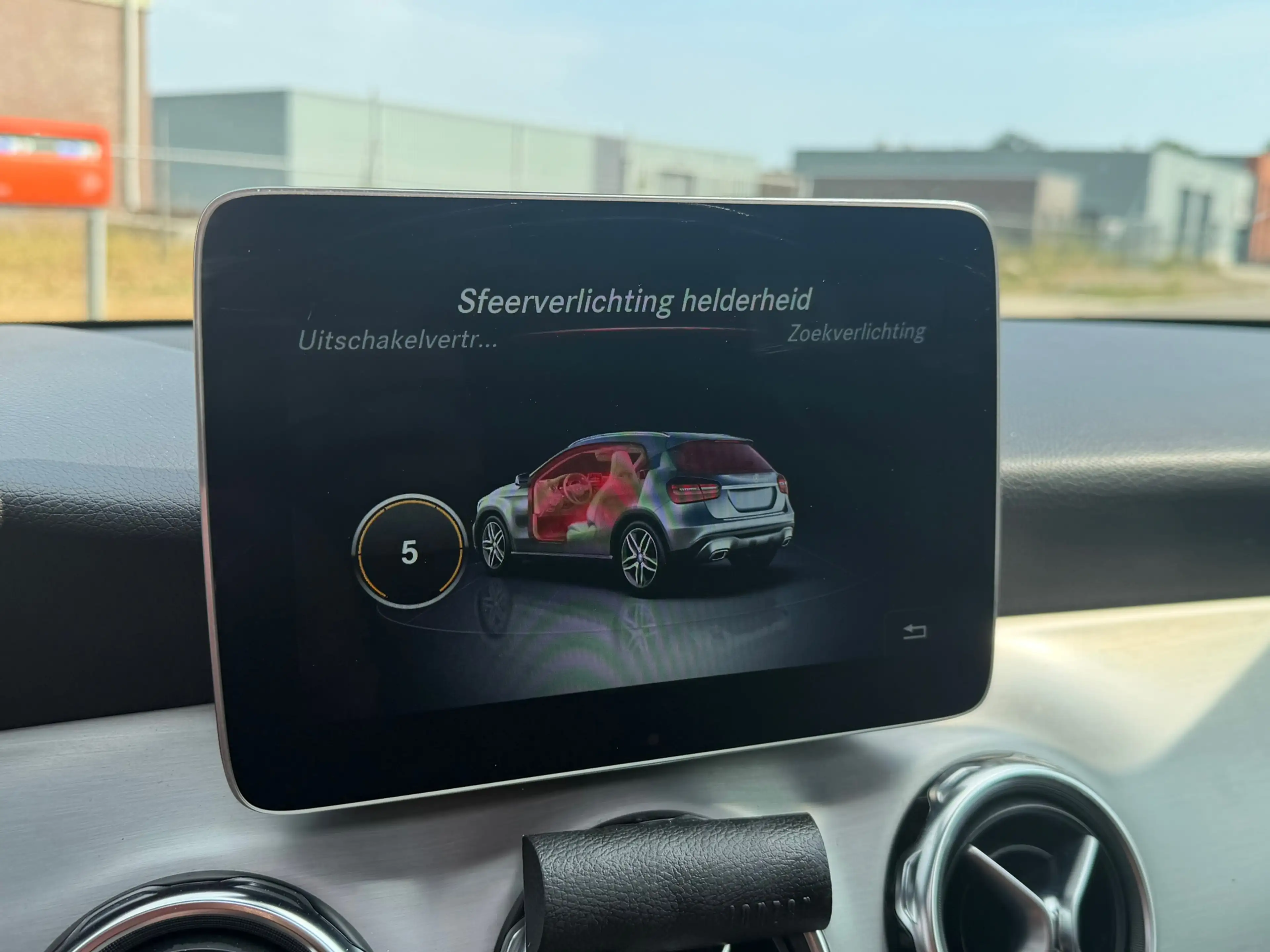Mercedes-Benz GLA 250 4Matic Premium Plus AMG 211PK! Pano l Sfeerver l C — photo 22