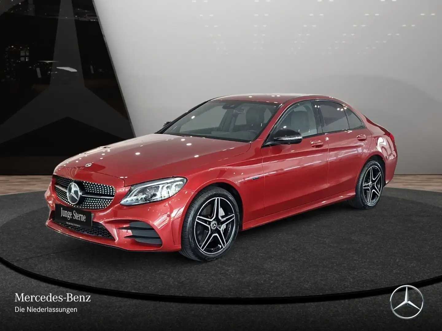 Mercedes-Benz C 300 de AMG+NIGHT+360+AHK+MULTIBEAM+SPUR+TOTW+9G Rojo - 2