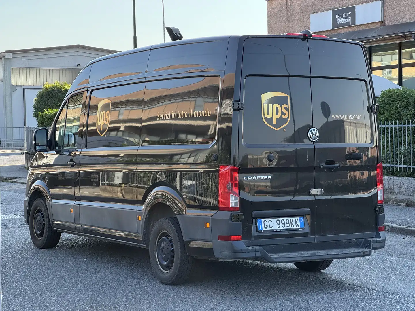 Volkswagen Crafter 2.0 TDI 140 CV Marrone - 2