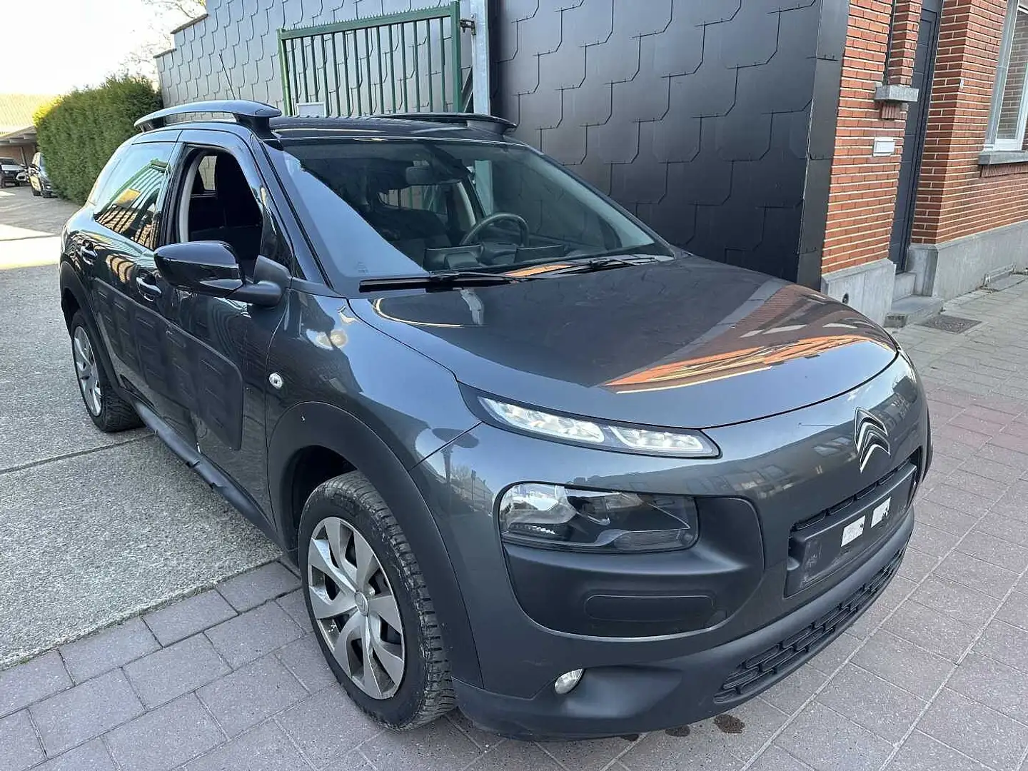 Citroen C4 Cactus 1.2I  MET 90DKM HANDELAARS & EXPORT Gris - 2