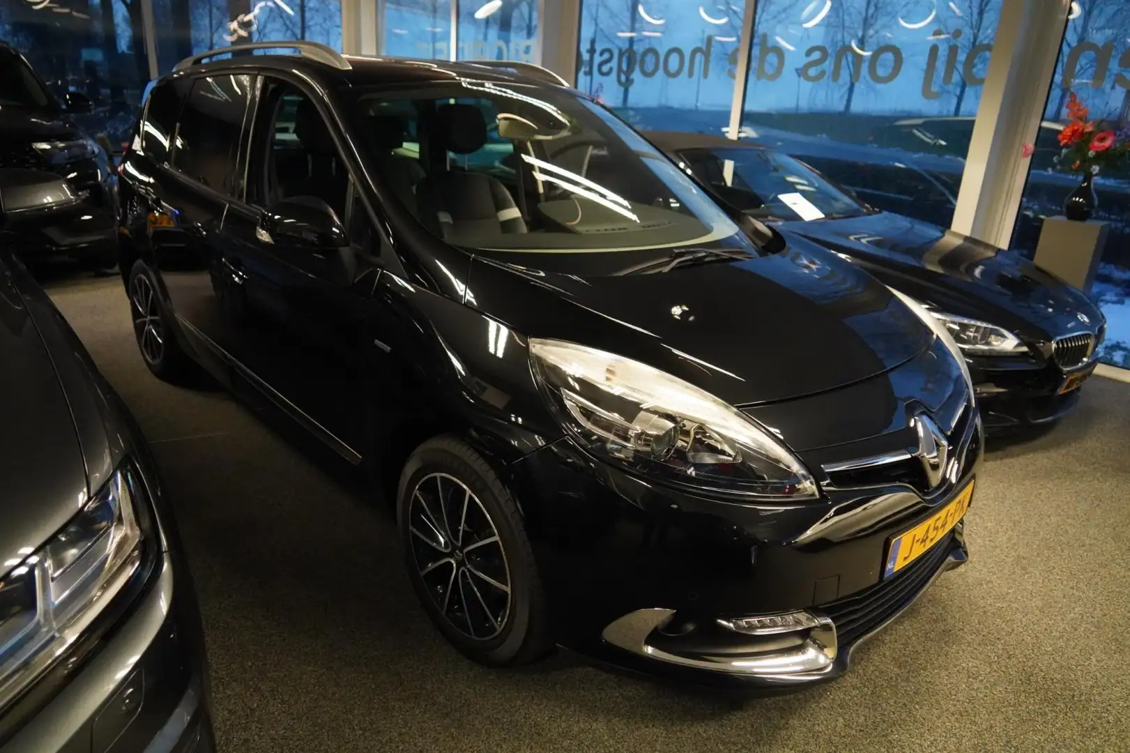 Renault Grand Scenic 1.2 TCe Collection 7p. / NW Motor / Stoelverw. / T Schwarz - 2