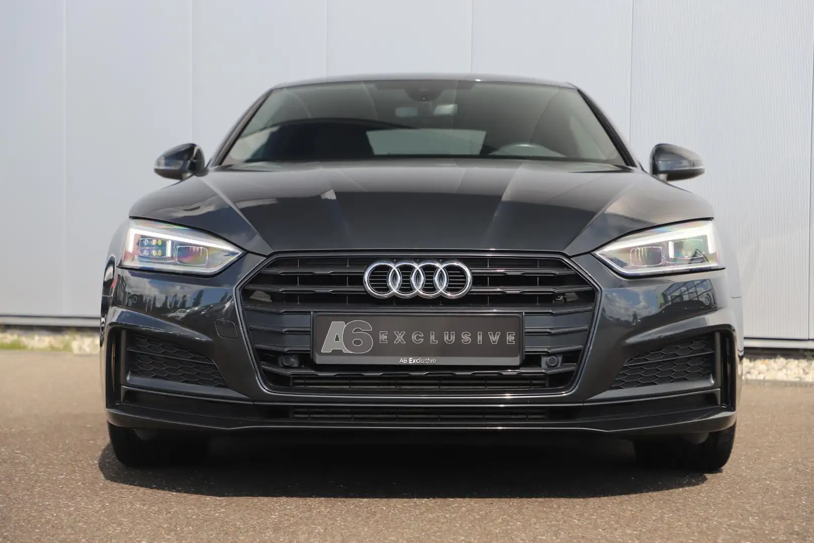 Audi A5 Sportback 35 TFSI Sport S-line black edition Trekh Grijs - 2