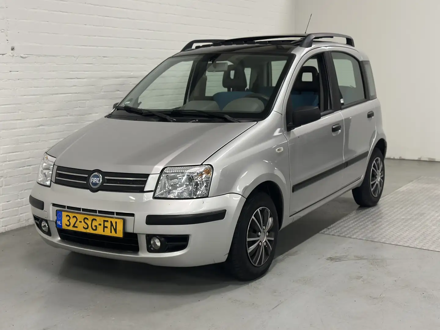 Fiat Panda 1.2 Navigator elk.pakket / pano / stuurbkr Gris - 1