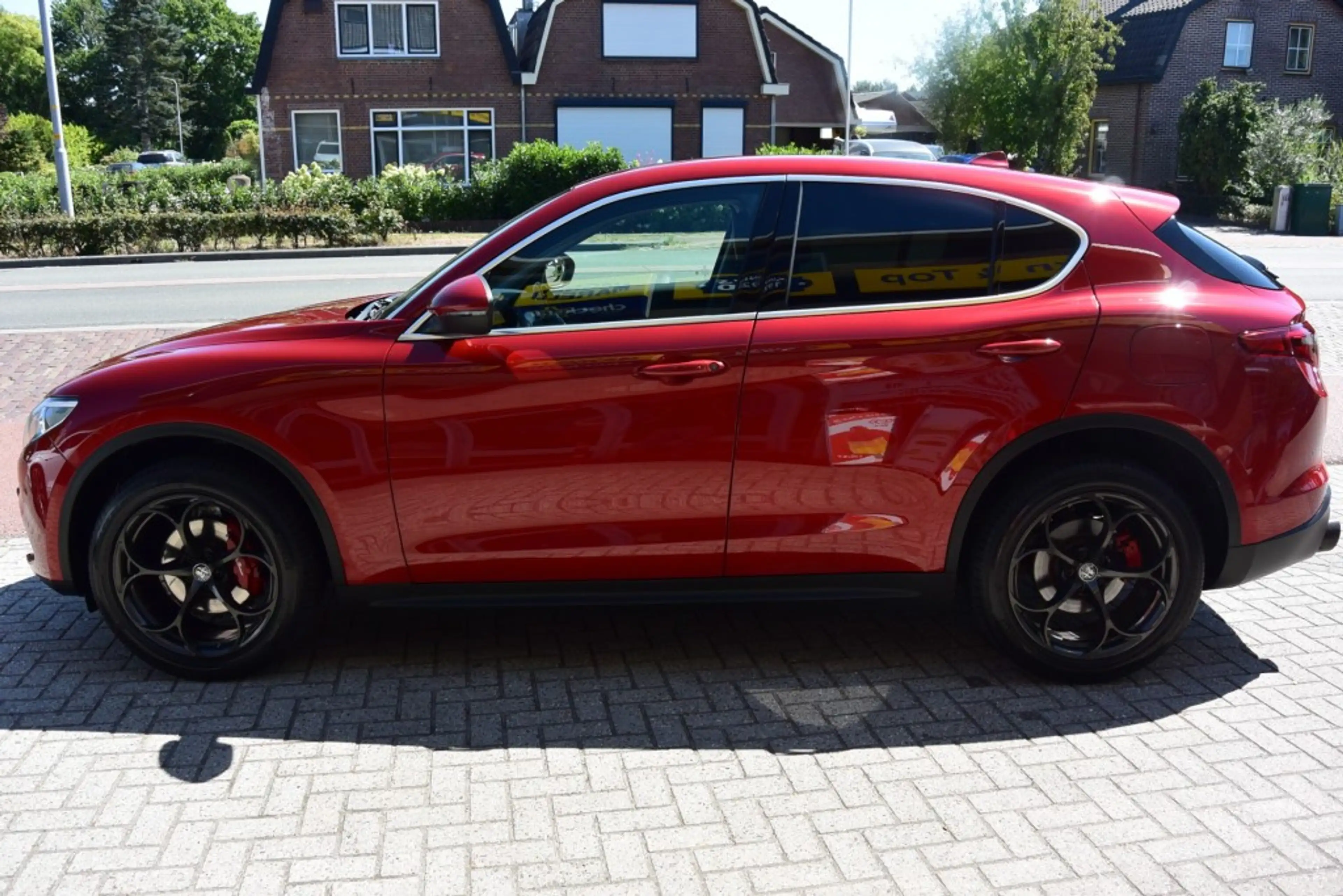 Alfa Romeo Stelvio 2.0 T AWD F.E. — photo 8