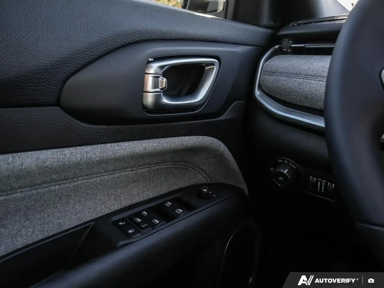 Jeep Compass снимка Jeep Compass
