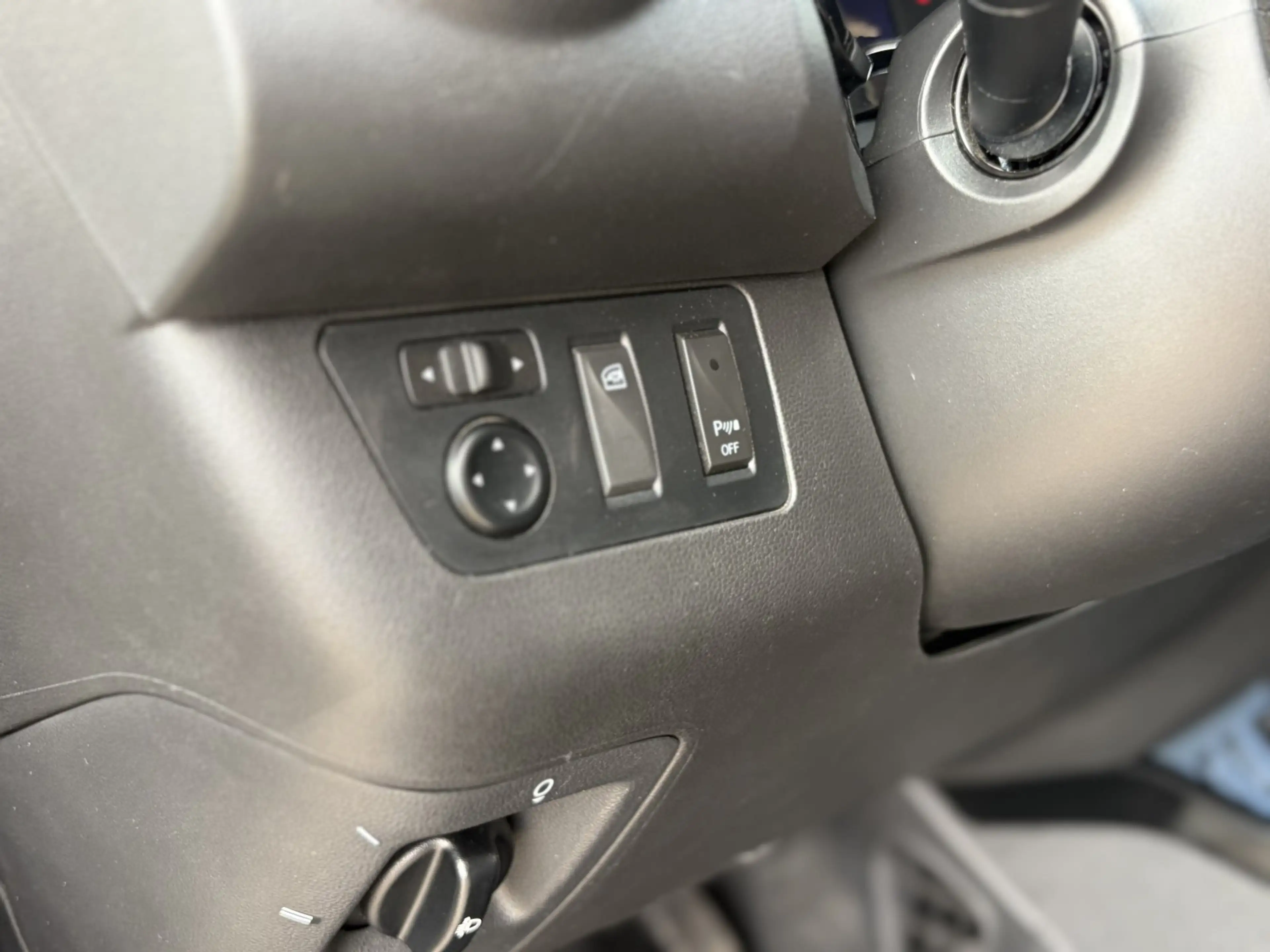 Dacia Spring Comfort Plus mit Look-Paket Orange  *CCS *RFK *Car — photo 11