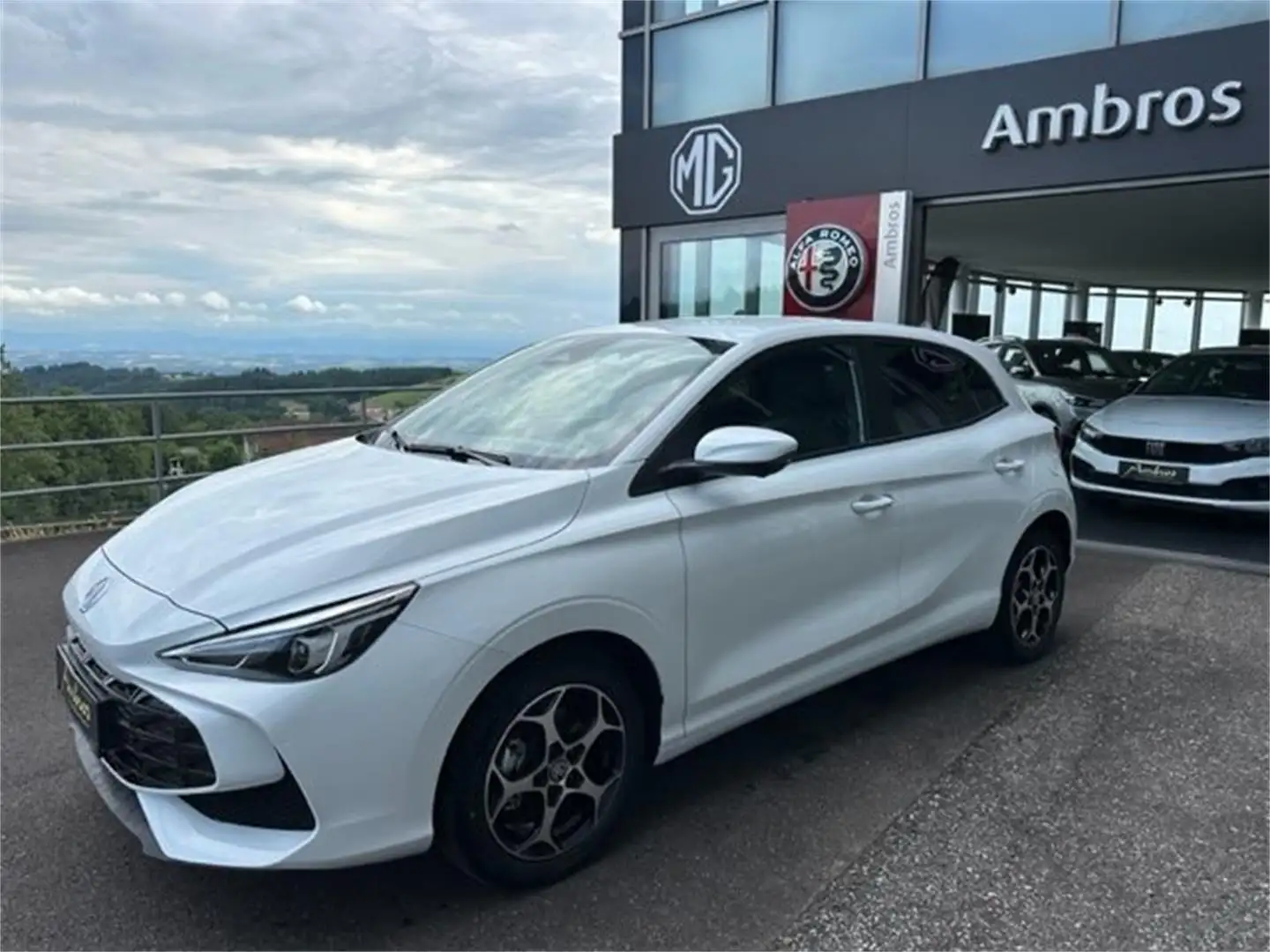 MG MG3 Hybrid+ Luxury Blanc - 1
