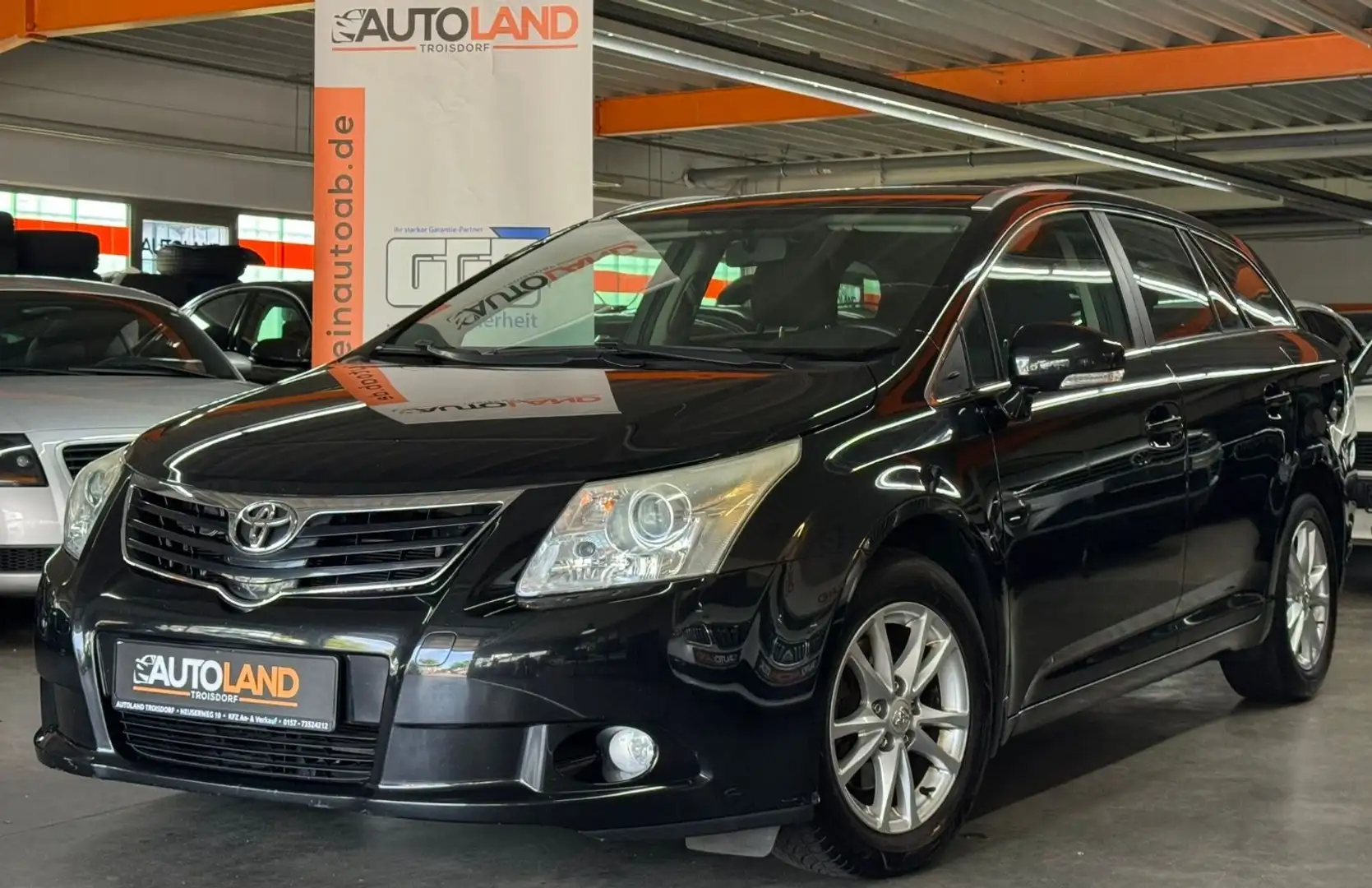 Toyota Avensis Kombi Edition 2.0-D*NAVI*KAMERA*TEMPOMAT Schwarz - 2