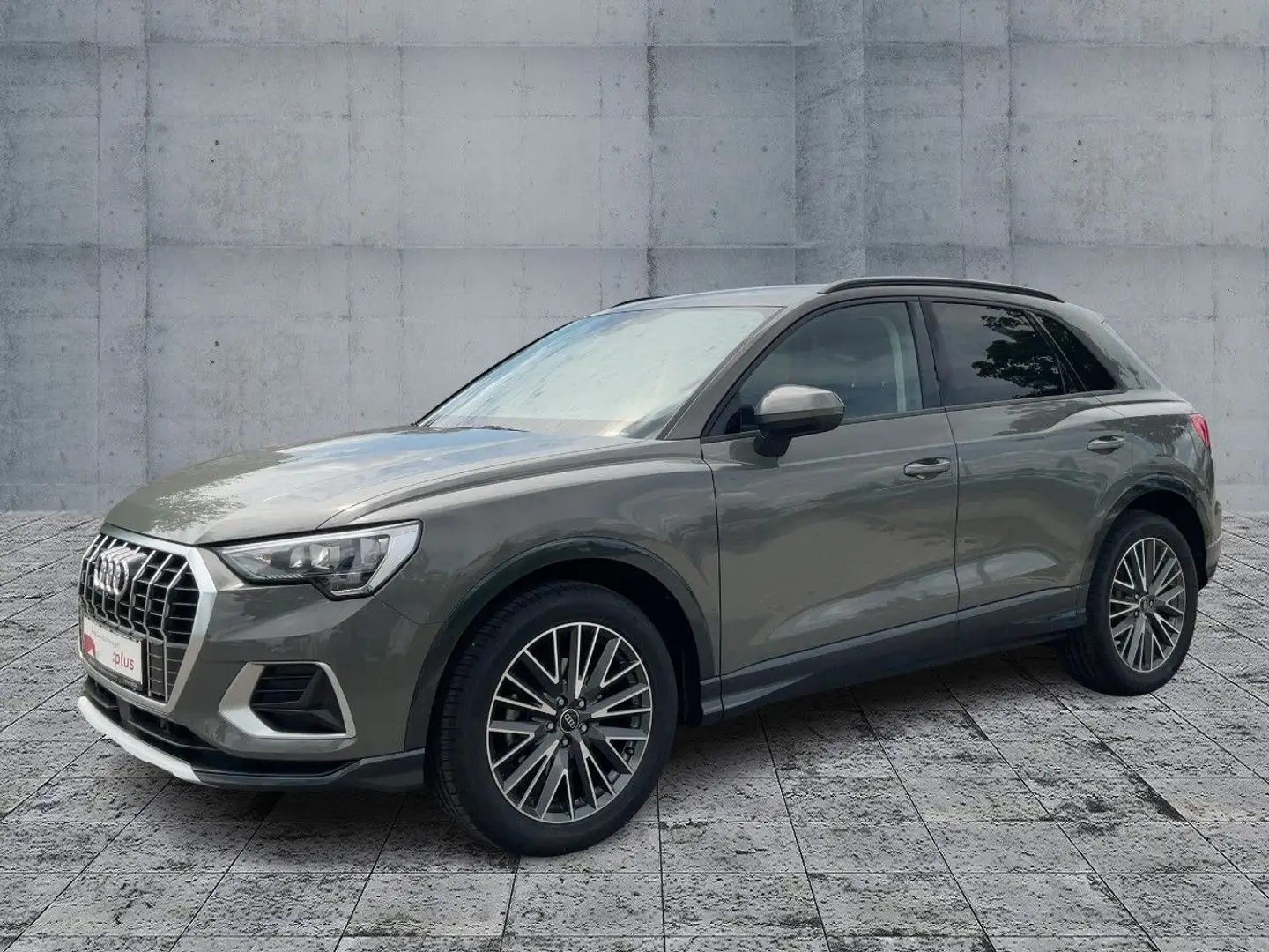 Audi Q3 35 TFSI S-TR ADVANCED PDC+GRA+SHZ+AHK+19"LM Grigio - 2