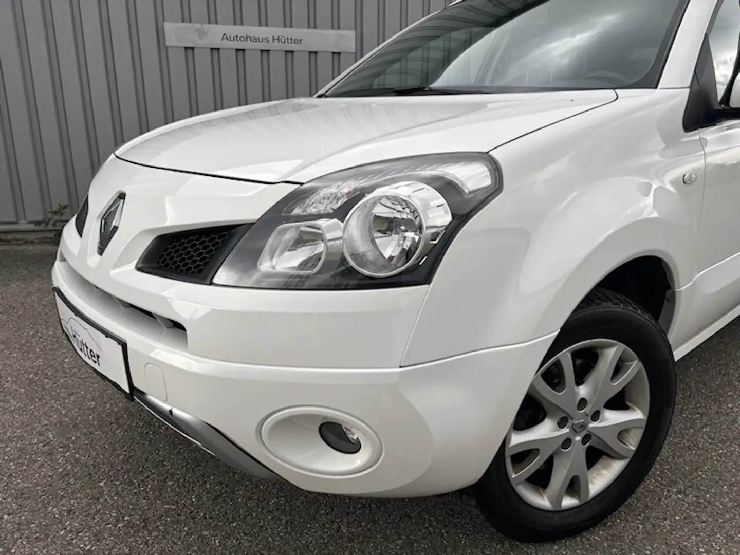 Renault Koleos 2,0 dCi 4x4 TomTom DPF Aut. Weiß - 2