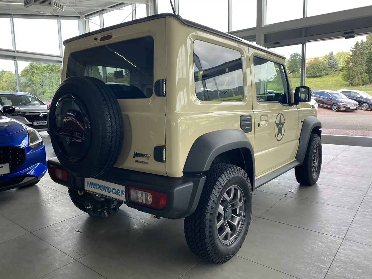 Suzuki Jimny 1.5 Comfort+ LED NAVI AHK Tempom. Sitzhzg Beige - 2