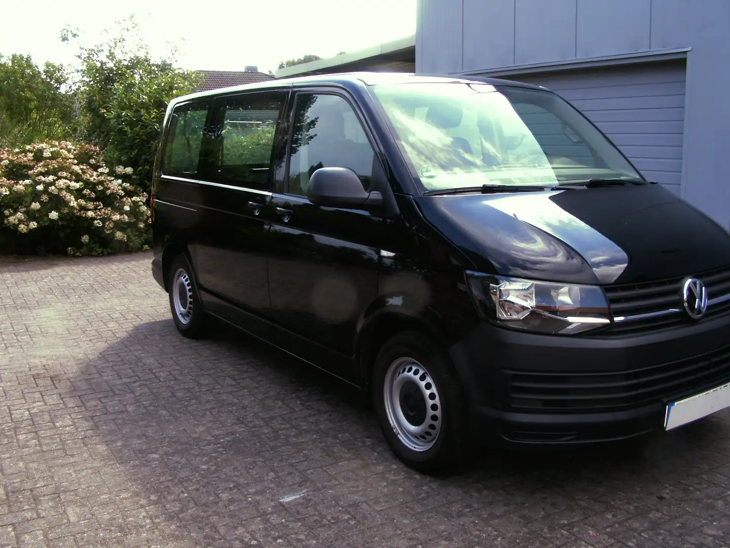 Volkswagen T6 Kombi TDI Schwarz - 1