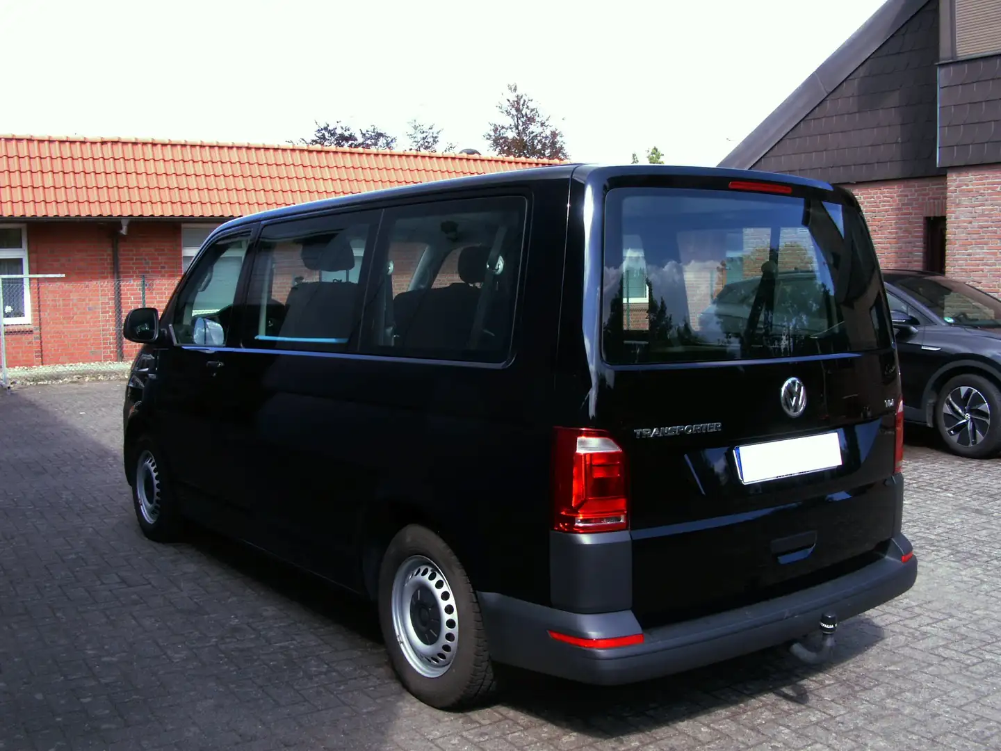 Volkswagen T6 Kombi TDI Schwarz - 2